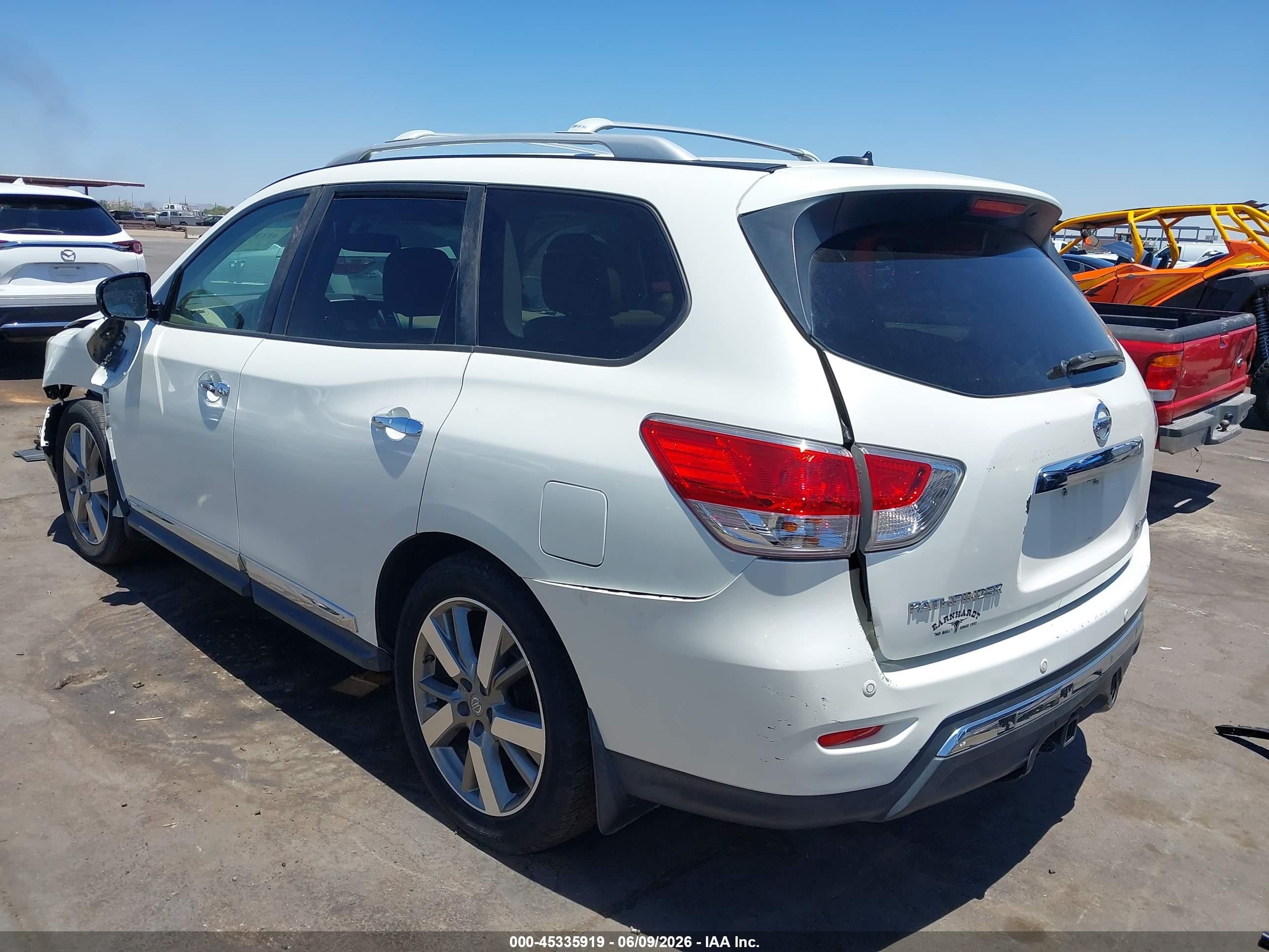 2015 Nissan Pathfinder Platinum White vin: 5N1AR2MN5FC633026