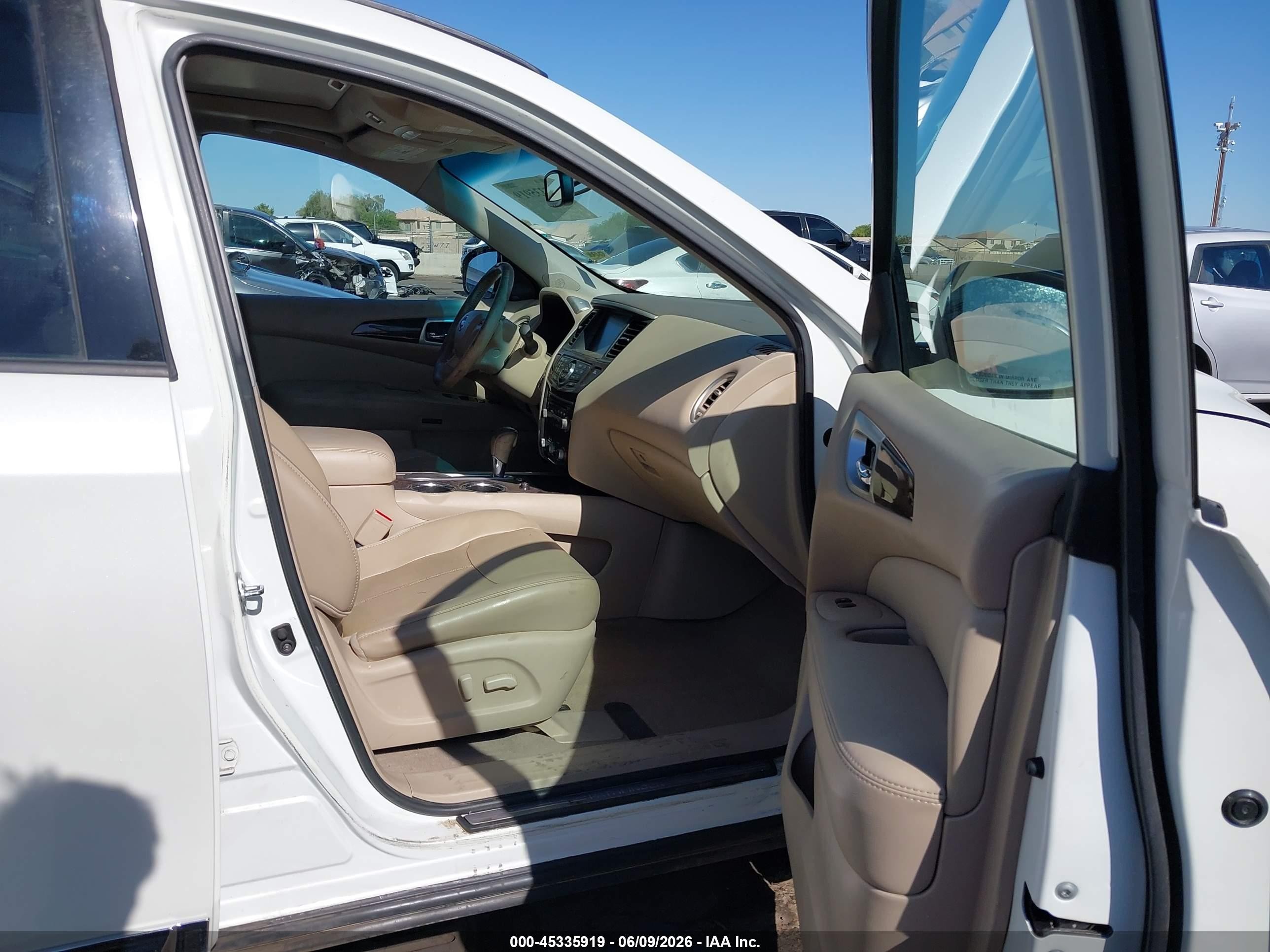 2015 Nissan Pathfinder Platinum White vin: 5N1AR2MN5FC633026