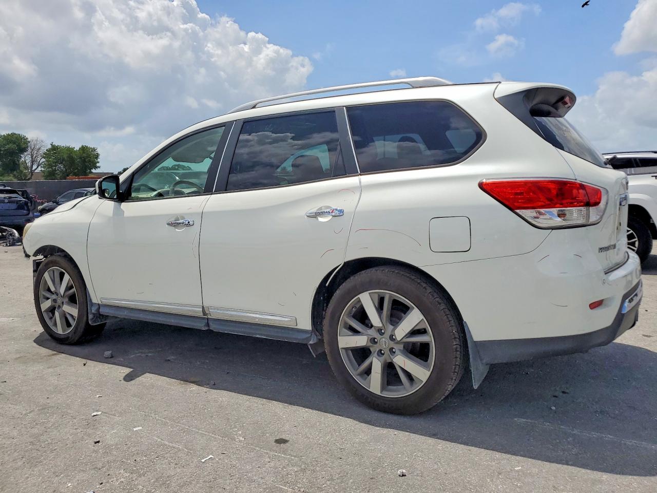 2015 Nissan Pathfinder Platinum White vin: 5N1AR2MN5FC635309