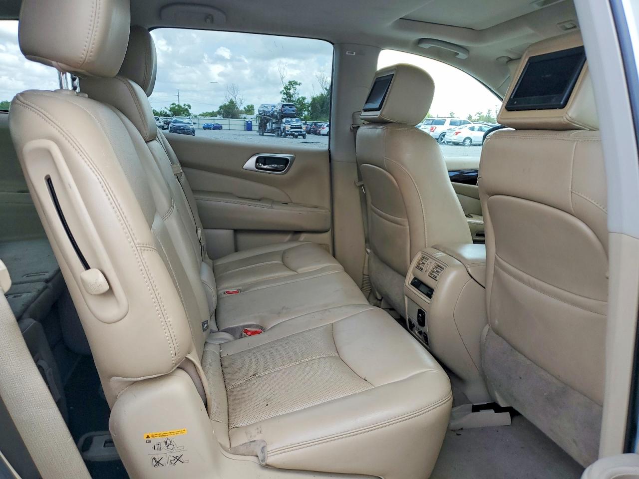 2015 Nissan Pathfinder Platinum White vin: 5N1AR2MN5FC635309