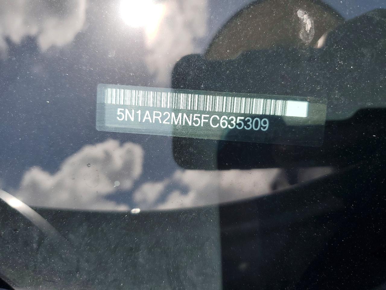 2015 Nissan Pathfinder Platinum White vin: 5N1AR2MN5FC635309