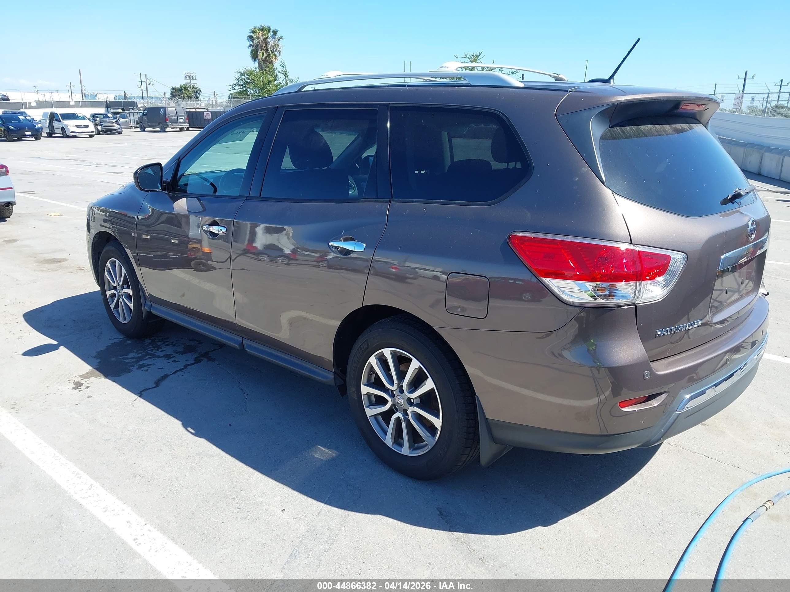 2015 Nissan Pathfinder Sv Black vin: 5N1AR2MN5FC642017