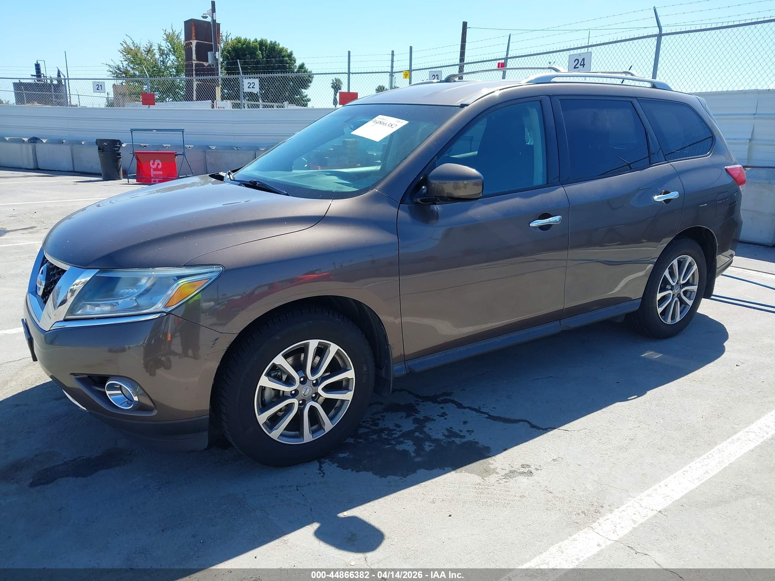 2015 Nissan Pathfinder Sv Black vin: 5N1AR2MN5FC642017