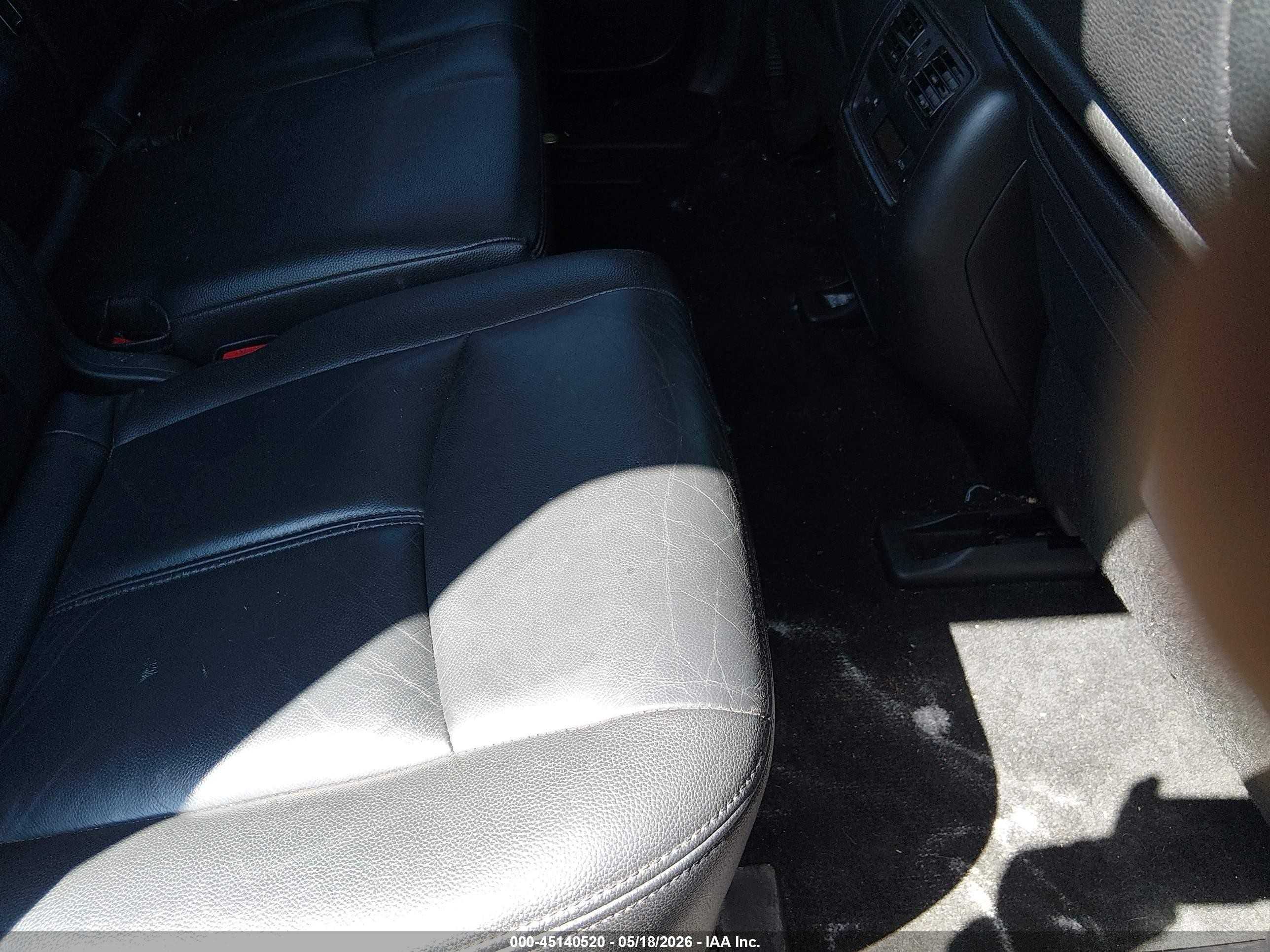 2015 Nissan Pathfinder Sv Серый vin: 5N1AR2MN5FC652143