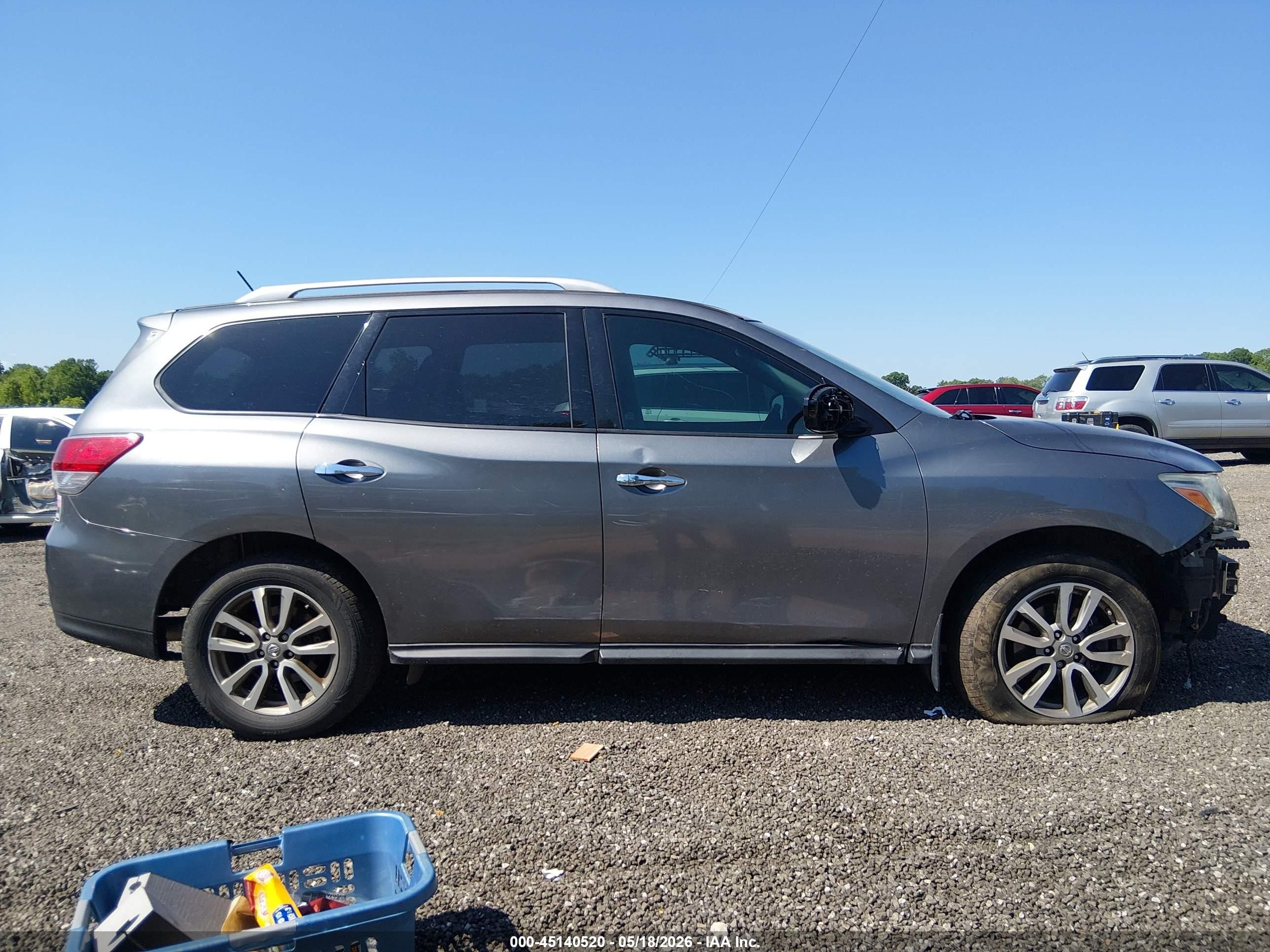 2015 Nissan Pathfinder Sv Серый vin: 5N1AR2MN5FC652143