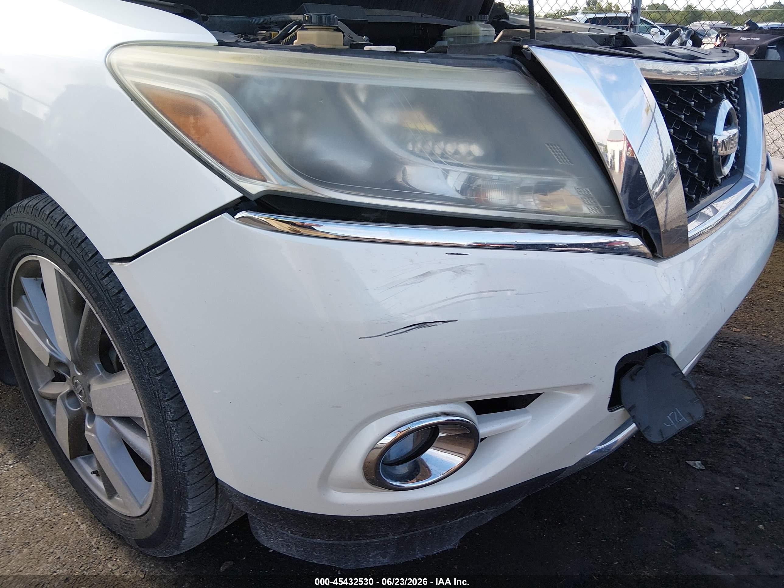 2015 Nissan Pathfinder Platinum Белый vin: 5N1AR2MN5FC656189