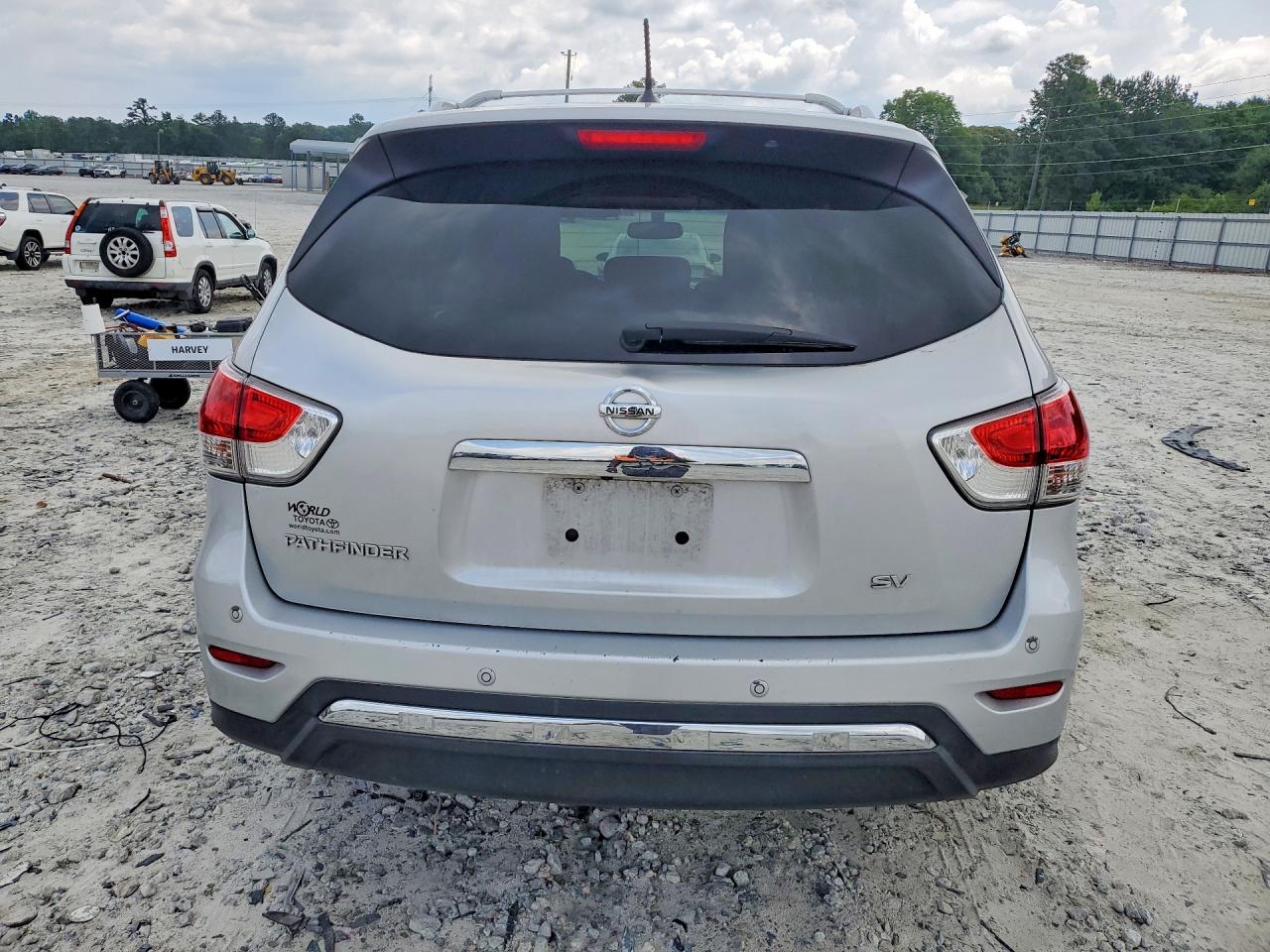 2015 Nissan Pathfinder Sv Silver vin: 5N1AR2MN5FC666074
