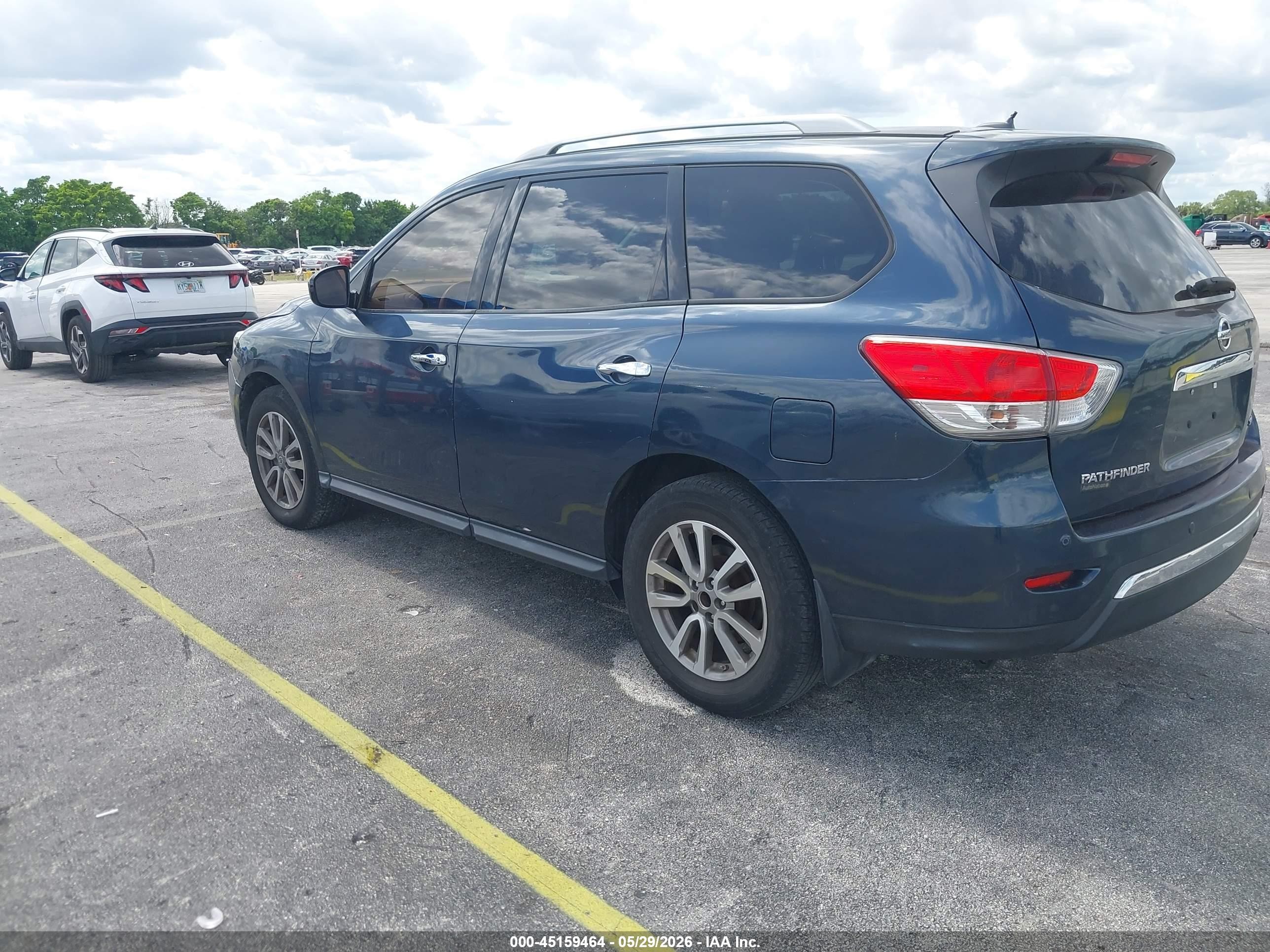 2015 Nissan Pathfinder Sv Blue vin: 5N1AR2MN5FC666592
