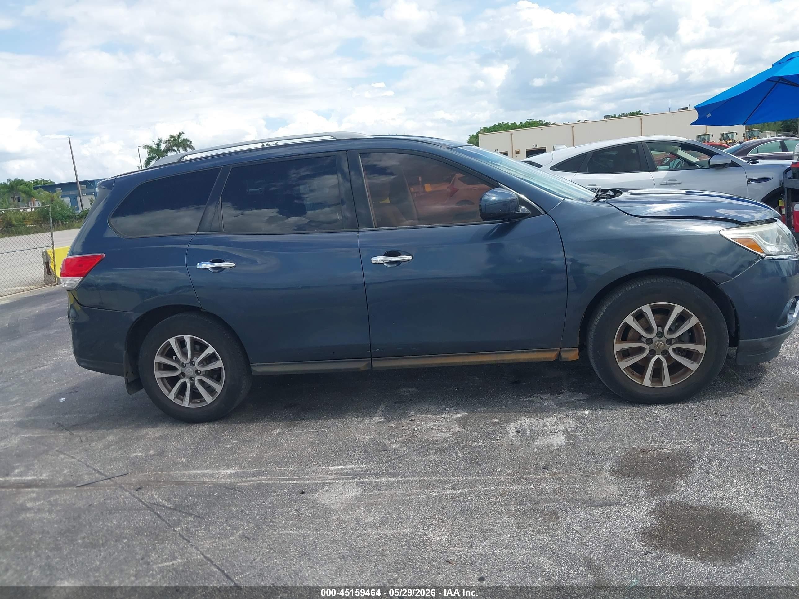 2015 Nissan Pathfinder Sv Blue vin: 5N1AR2MN5FC666592