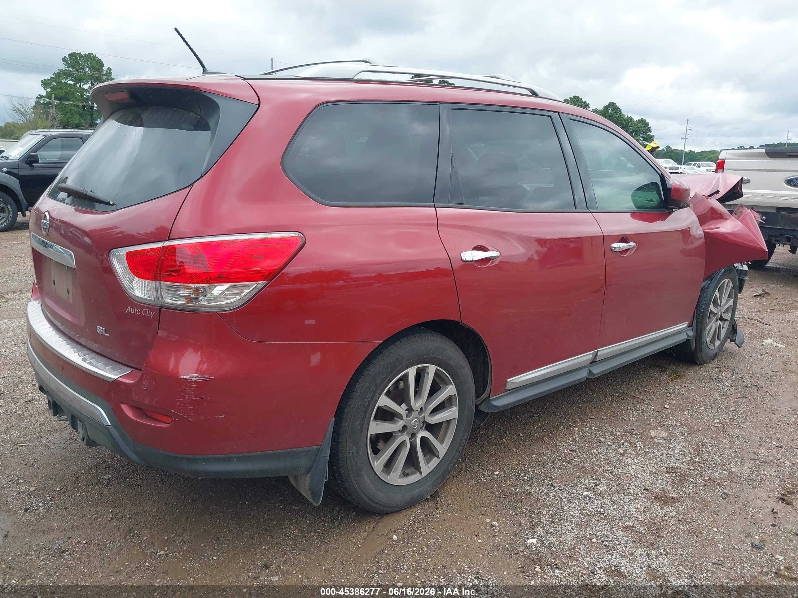 2015 Nissan Pathfinder Sl Красный vin: 5N1AR2MN5FC684641