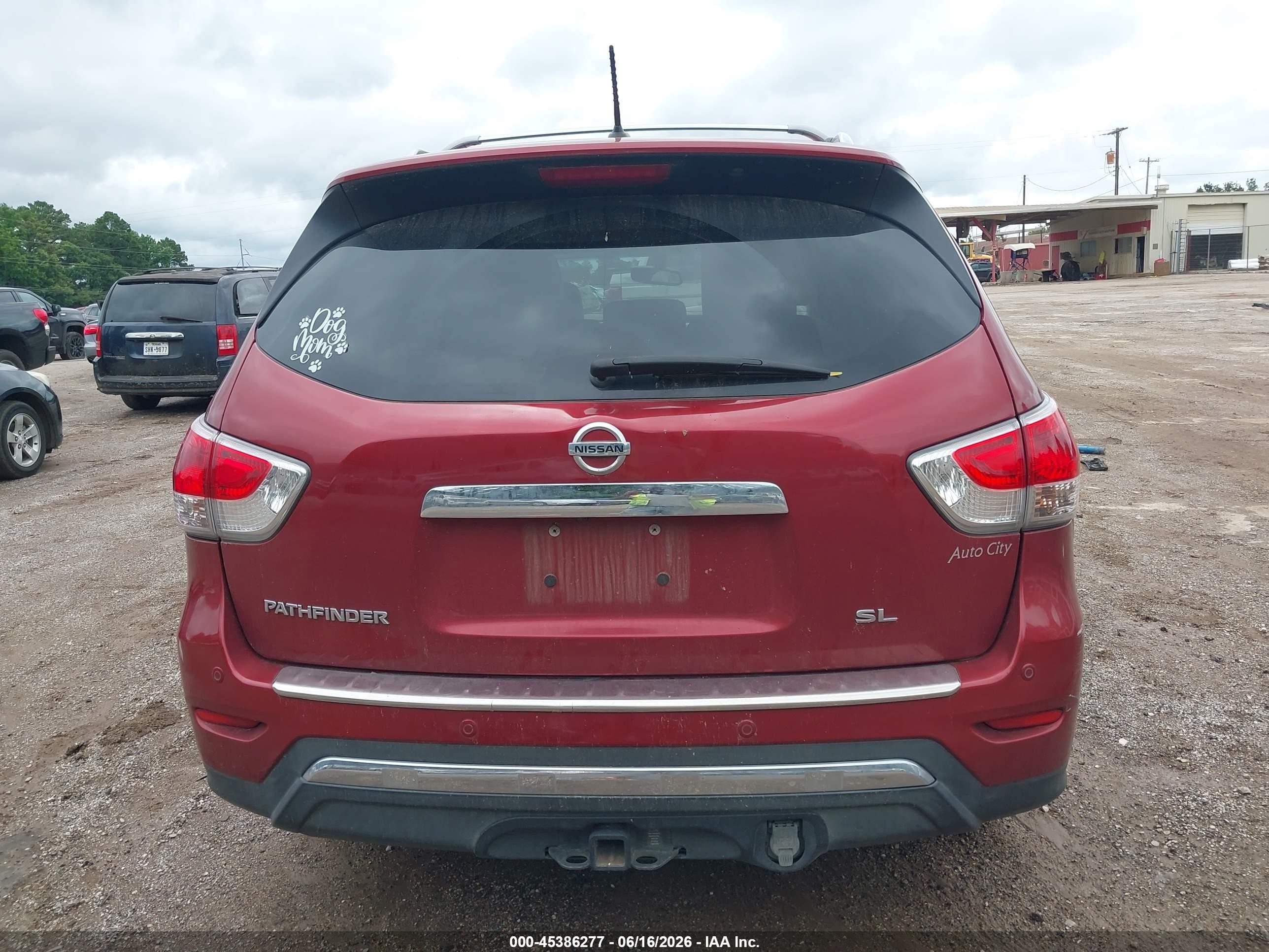 2015 Nissan Pathfinder Sl Красный vin: 5N1AR2MN5FC684641