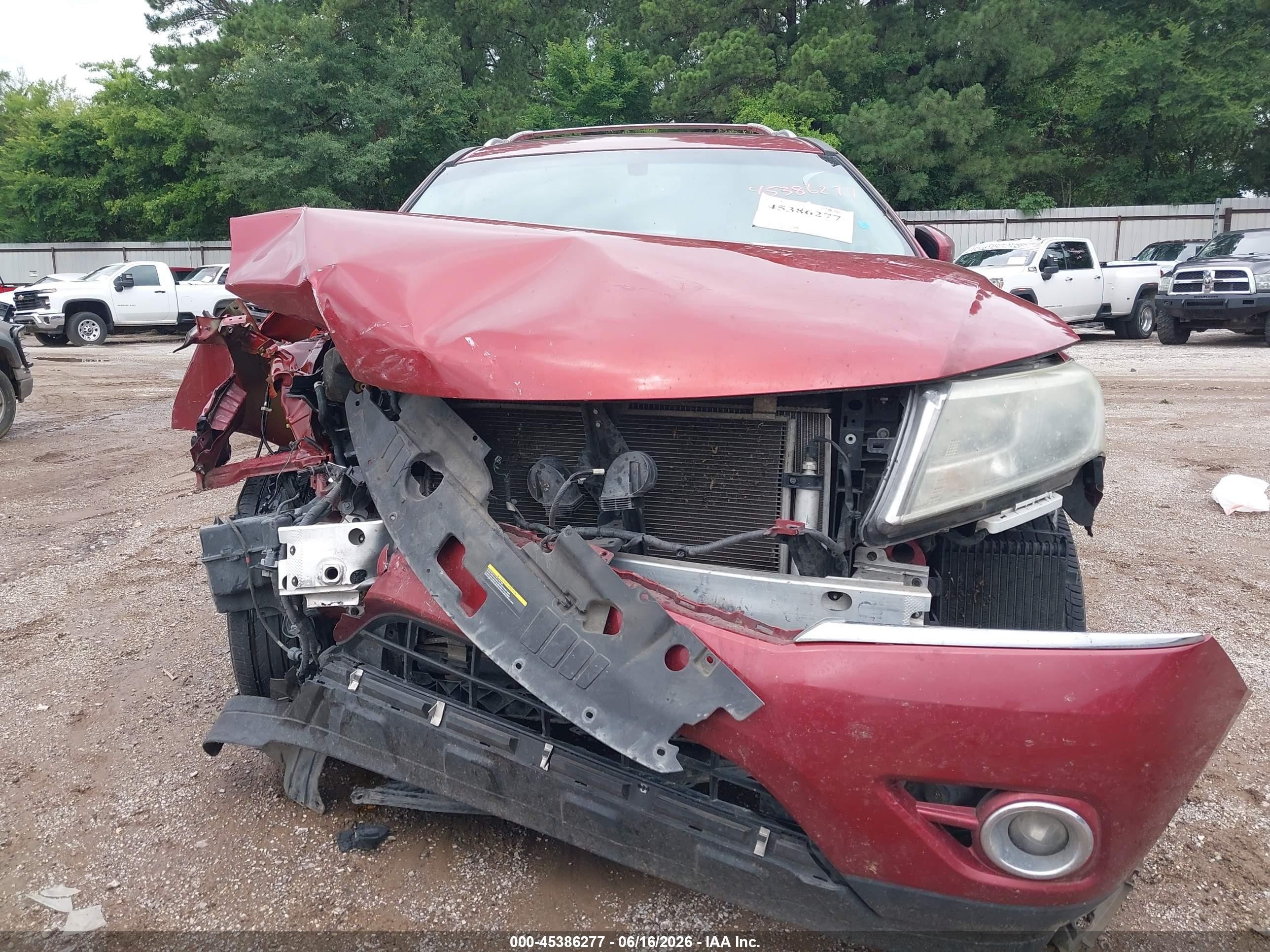 2015 Nissan Pathfinder Sl Красный vin: 5N1AR2MN5FC684641