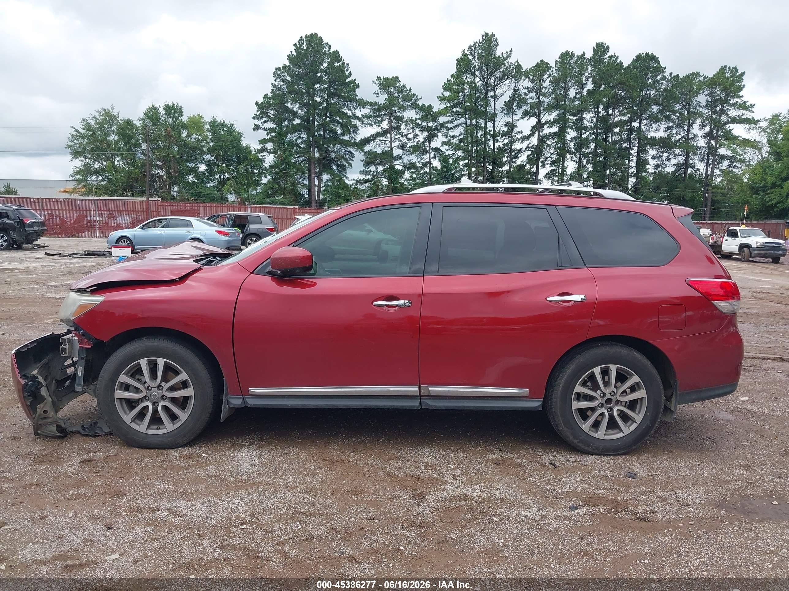 2015 Nissan Pathfinder Sl Красный vin: 5N1AR2MN5FC684641
