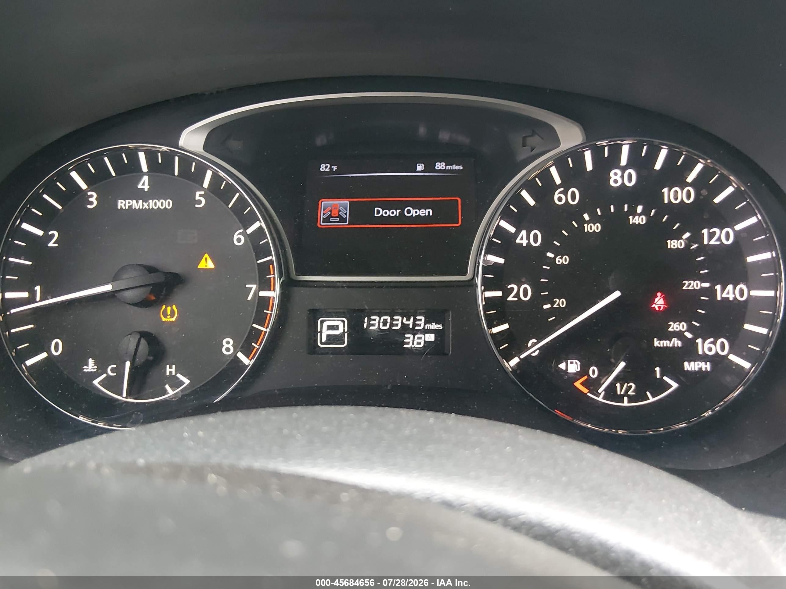 2015 Nissan Pathfinder S Silver vin: 5N1AR2MN5FC691959