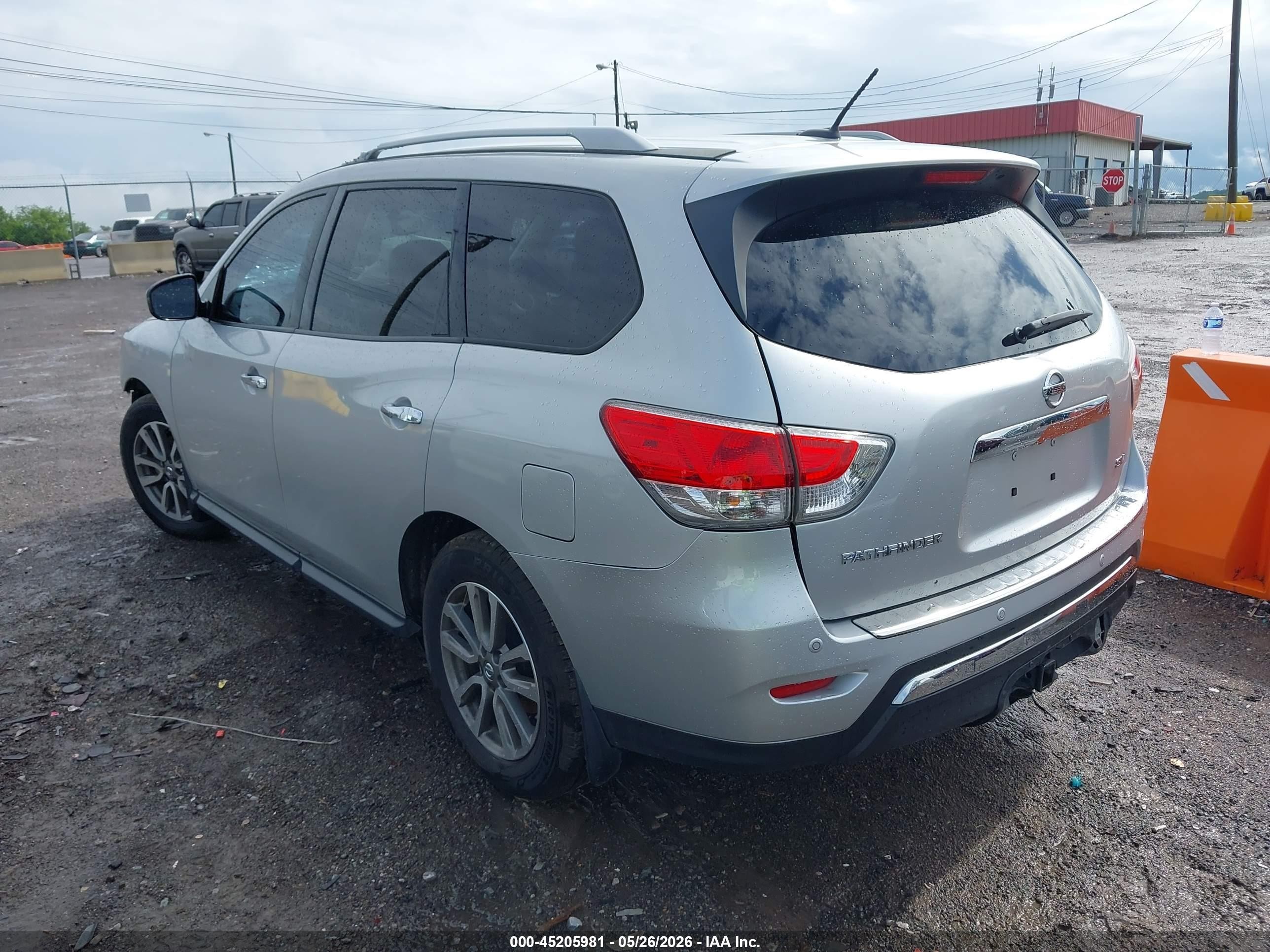 2015 Nissan Pathfinder Sv Silver vin: 5N1AR2MN5FC693520