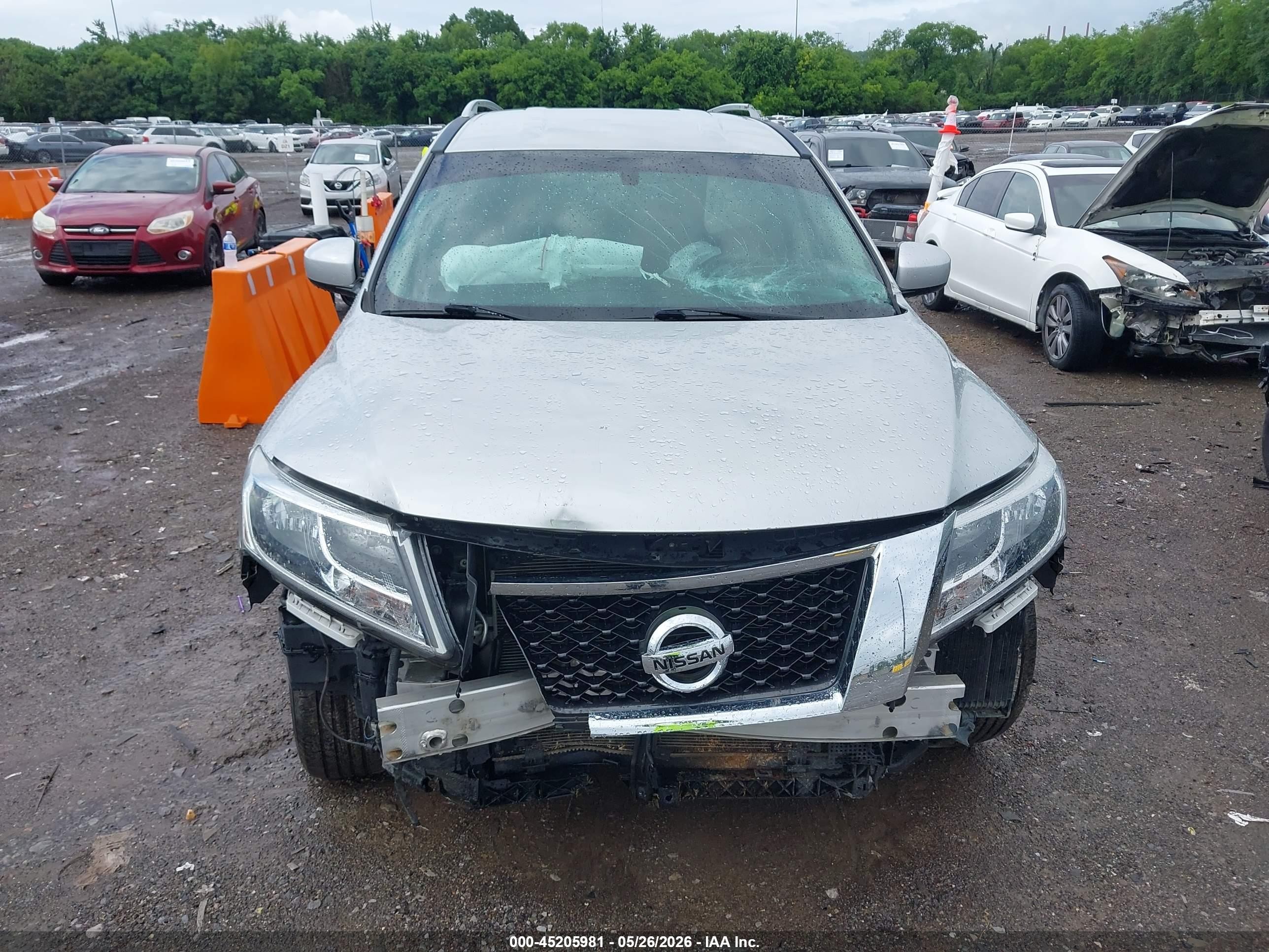 2015 Nissan Pathfinder Sv Silver vin: 5N1AR2MN5FC693520