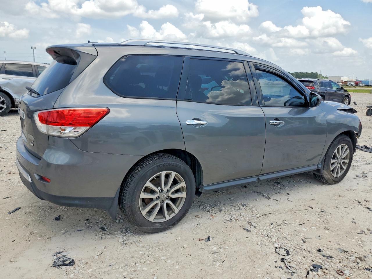 2015 Nissan Pathfinder Sv Gray vin: 5N1AR2MN5FC712227