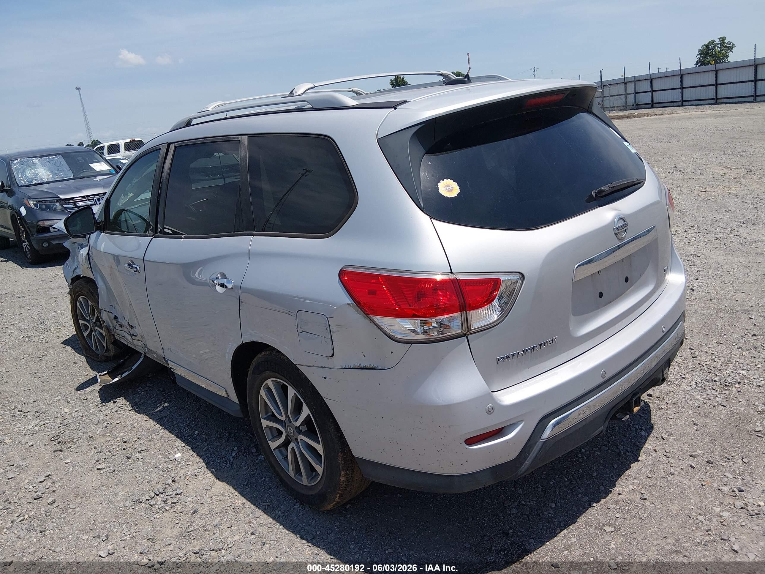 2013 Nissan Pathfinder Sl Silver vin: 5N1AR2MN6DC602459