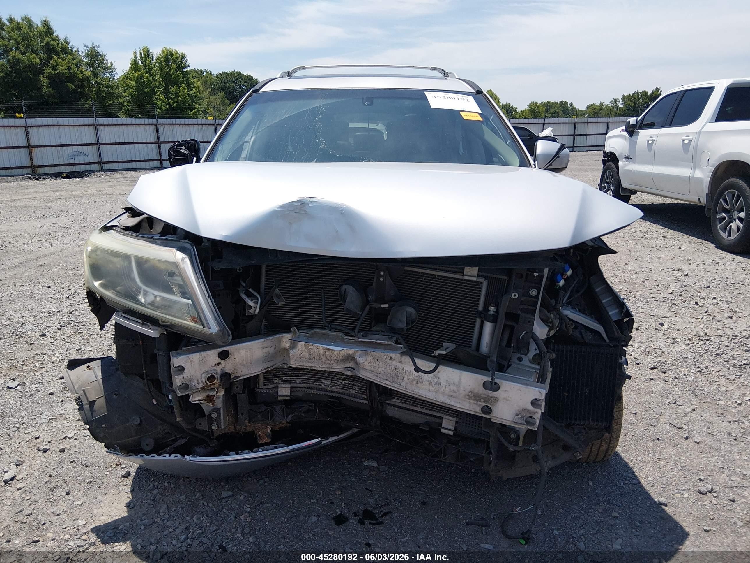 2013 Nissan Pathfinder Sl Silver vin: 5N1AR2MN6DC602459
