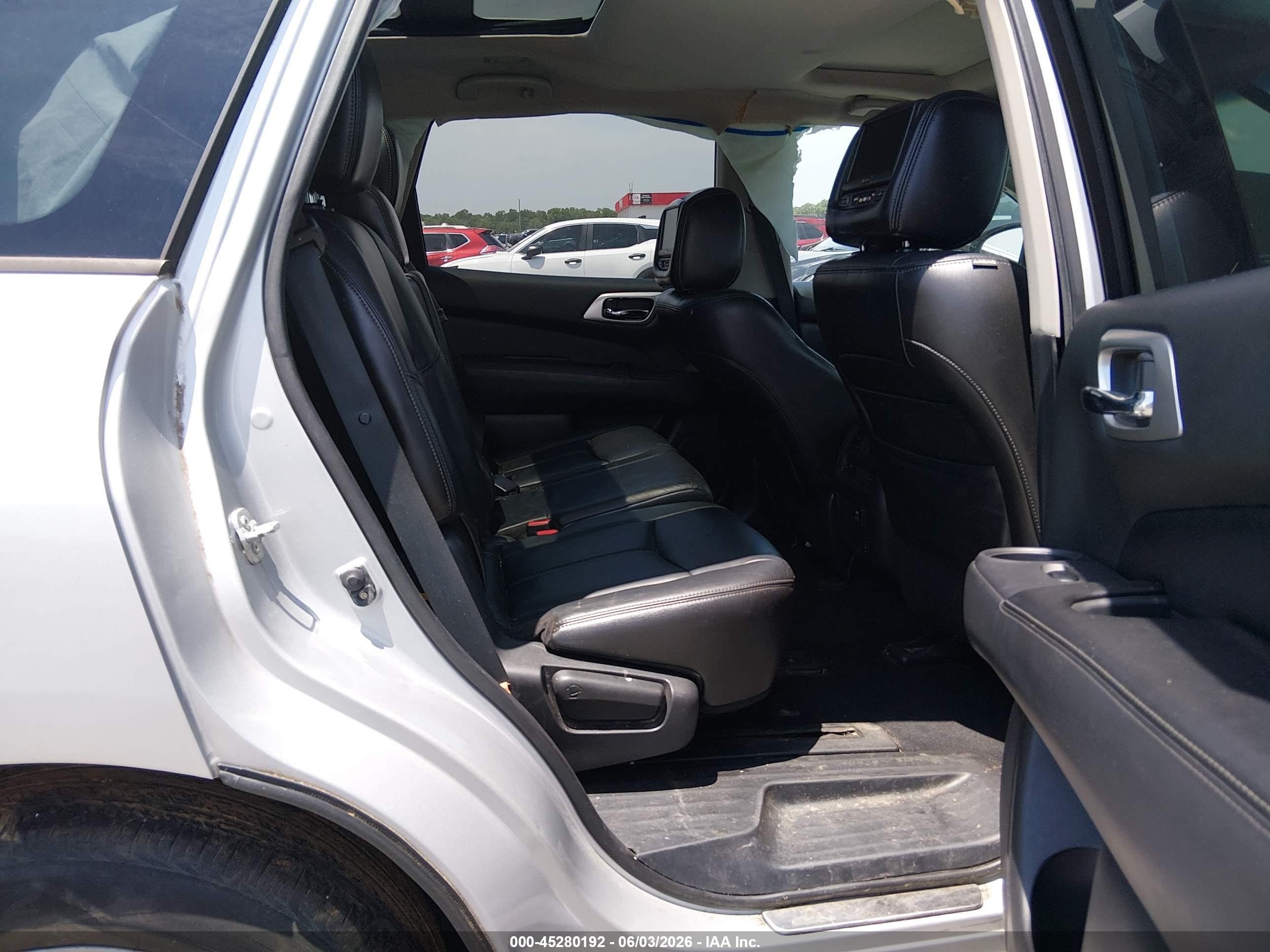 2013 Nissan Pathfinder Sl Silver vin: 5N1AR2MN6DC602459