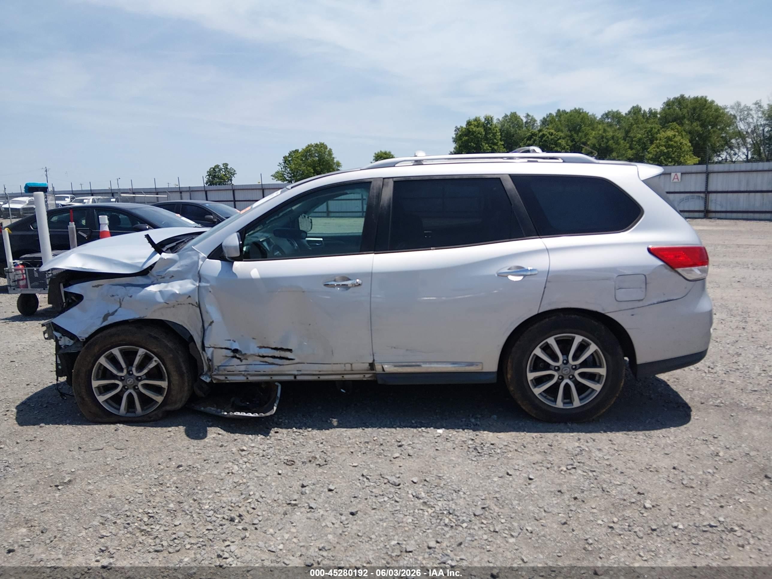 2013 Nissan Pathfinder Sl Silver vin: 5N1AR2MN6DC602459