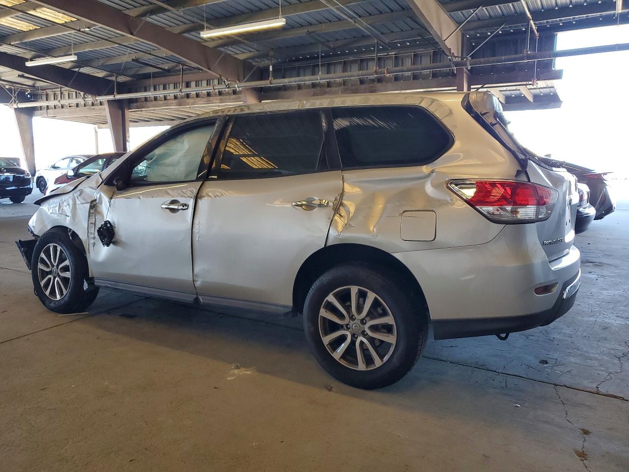 2013 Nissan Pathfinder S Silver vin: 5N1AR2MN6DC641763