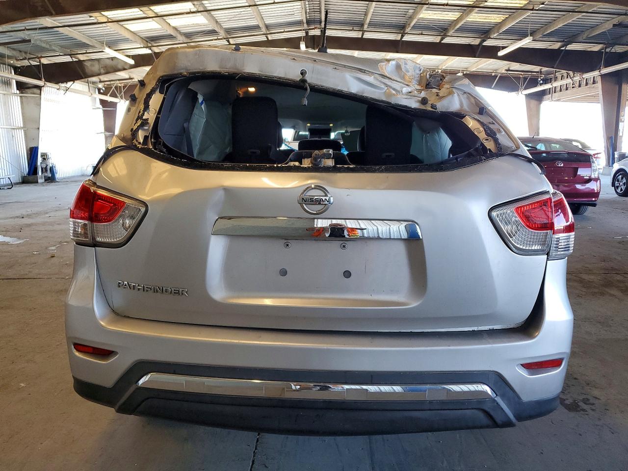 2013 Nissan Pathfinder S Silver vin: 5N1AR2MN6DC641763