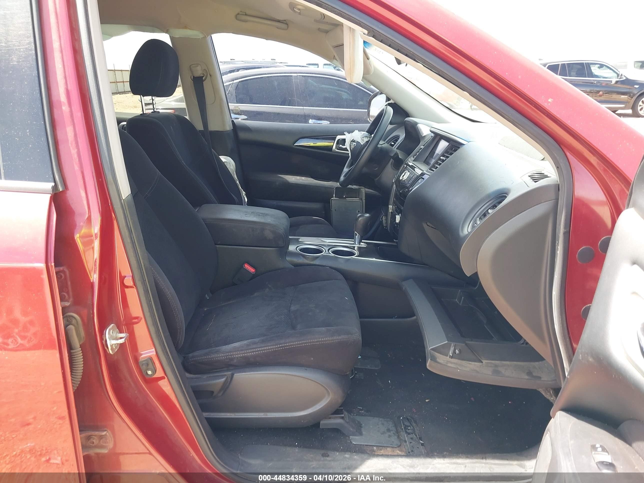 2013 Nissan Pathfinder S Red vin: 5N1AR2MN6DC643366