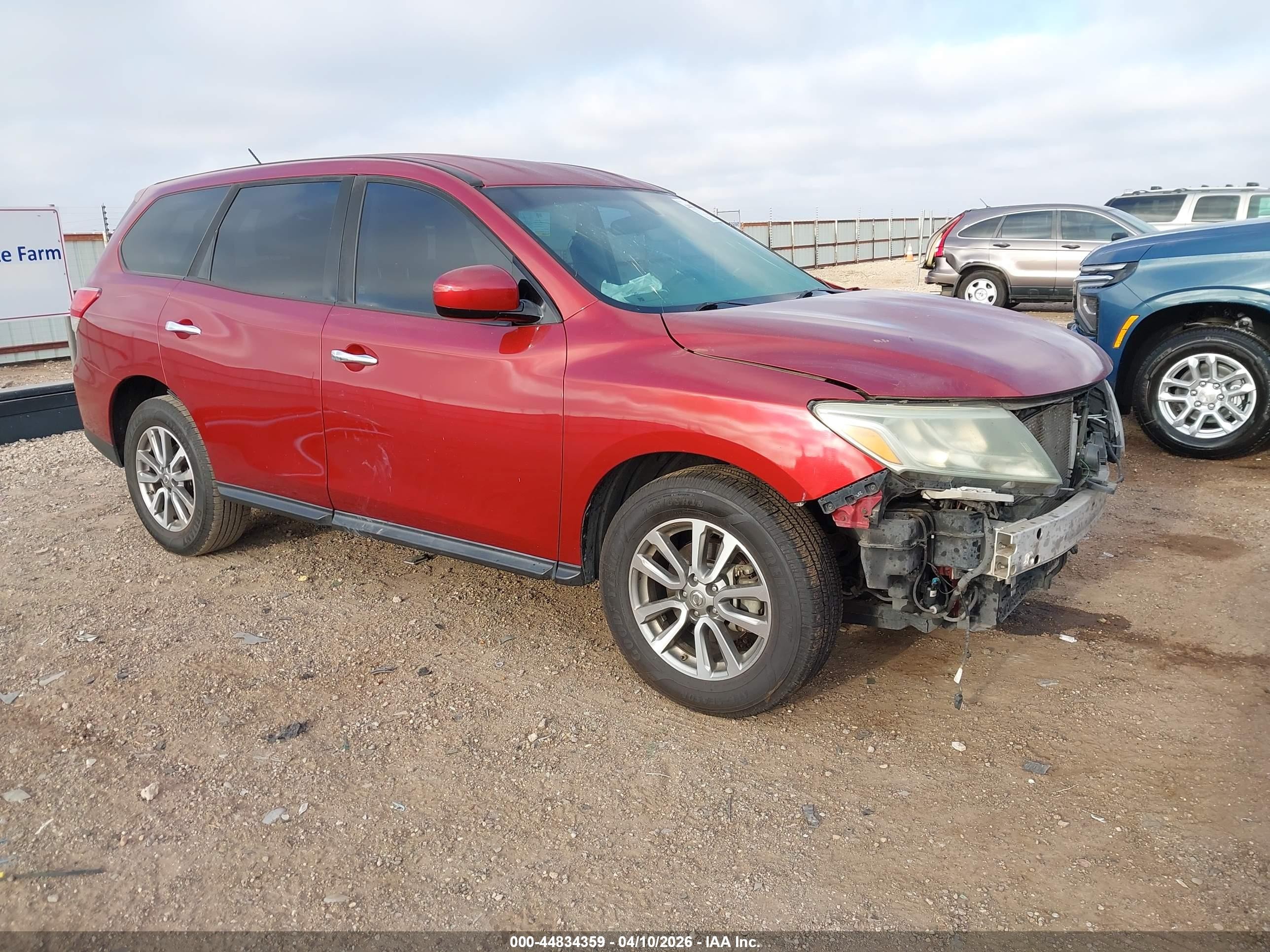 2013 Nissan Pathfinder S Red vin: 5N1AR2MN6DC643366