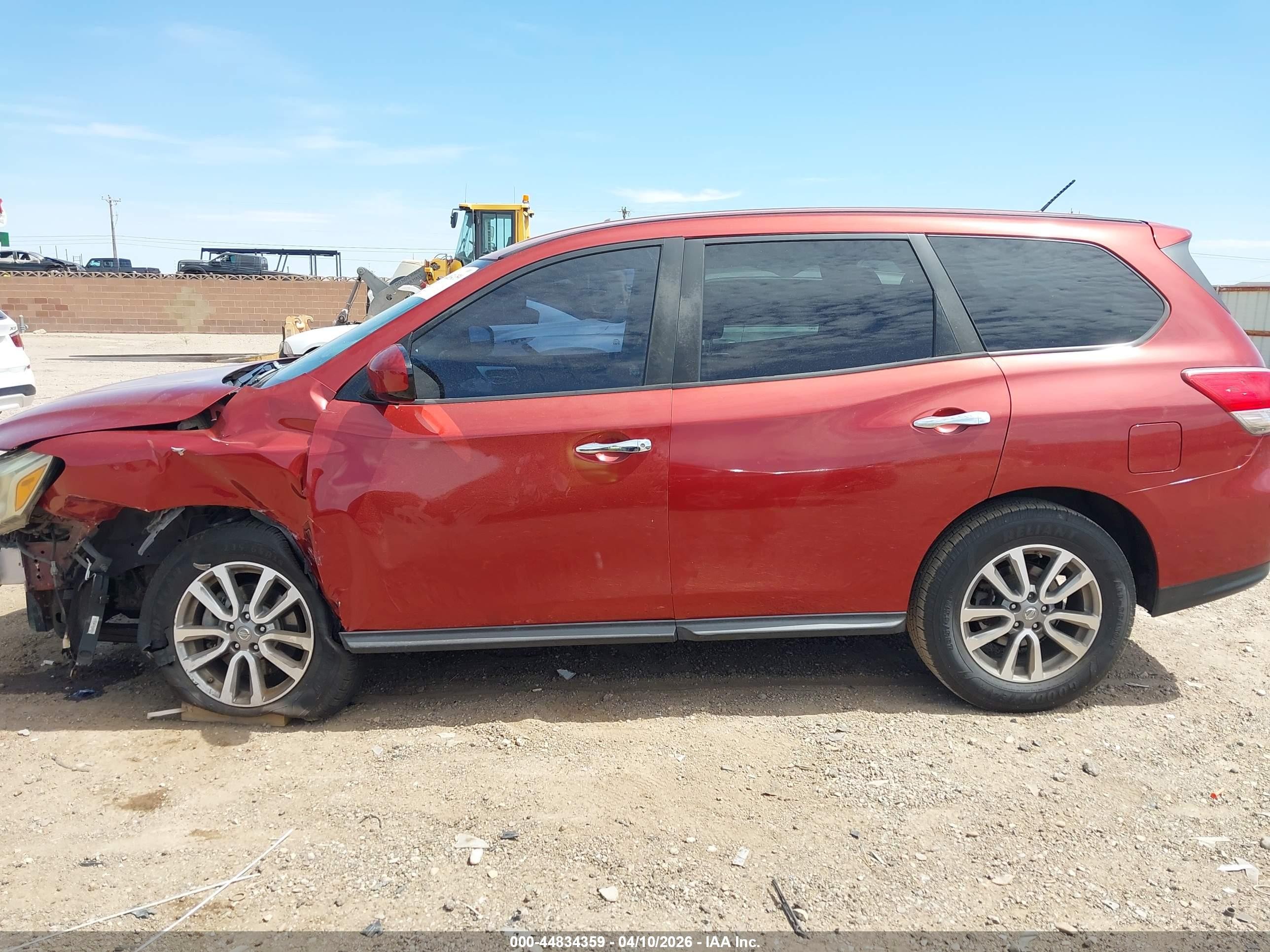2013 Nissan Pathfinder S Red vin: 5N1AR2MN6DC643366