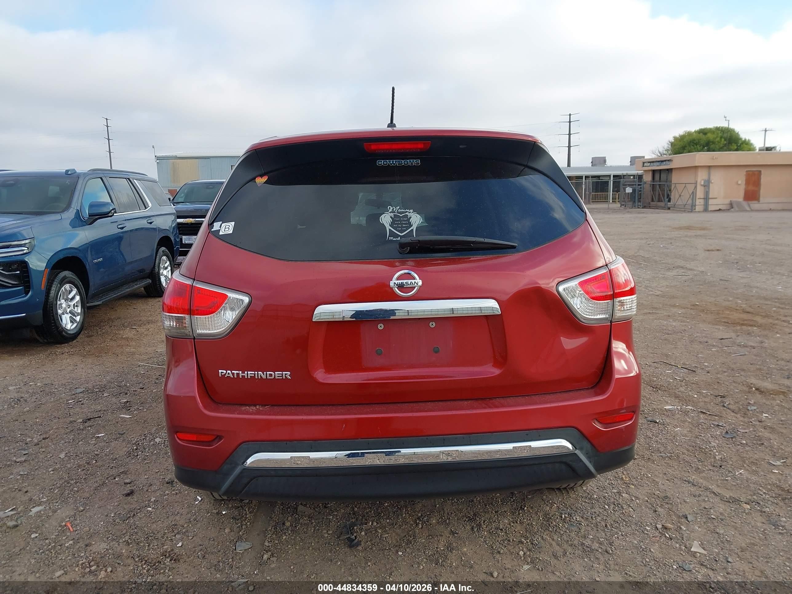 2013 Nissan Pathfinder S Red vin: 5N1AR2MN6DC643366