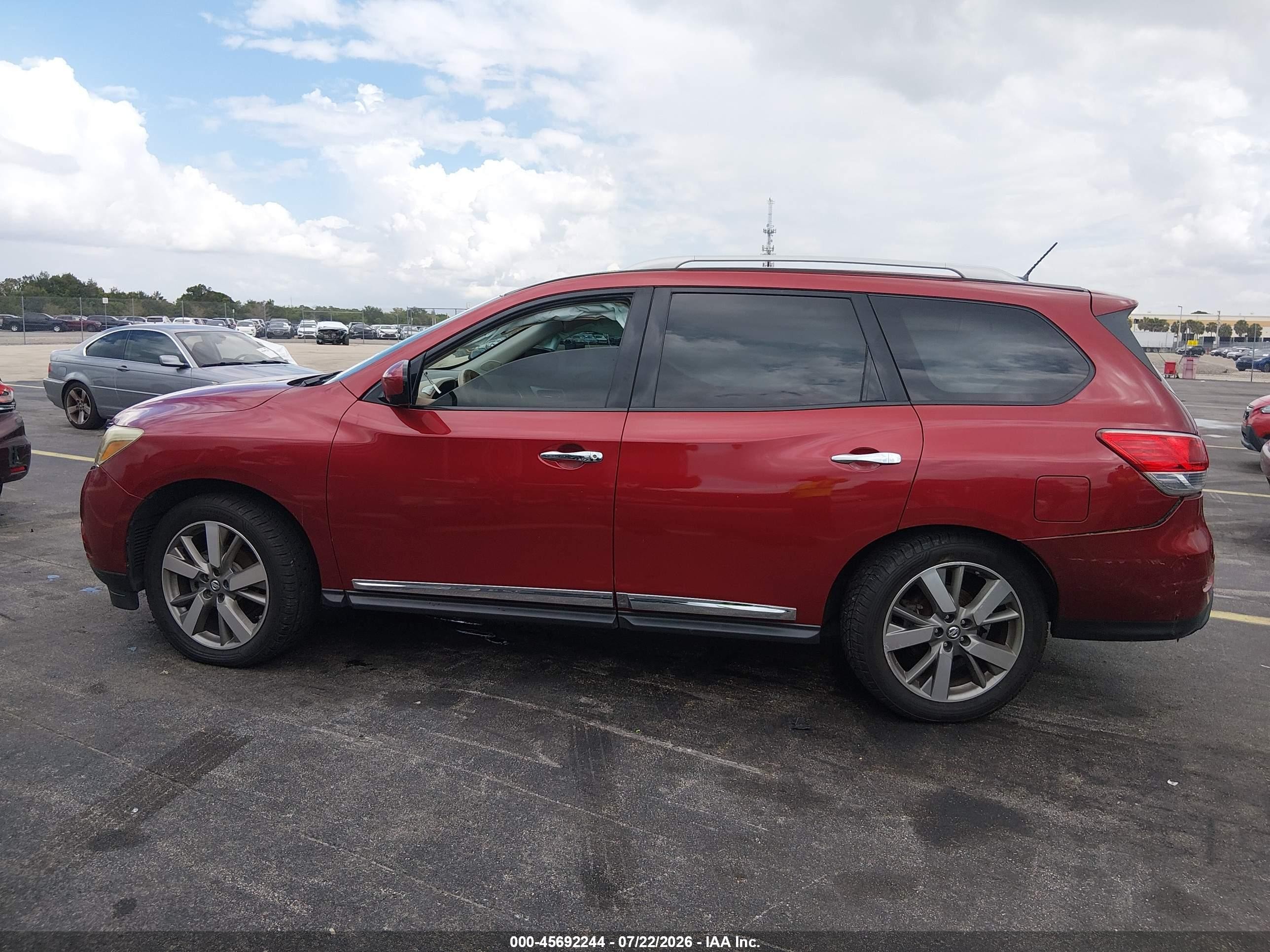 2013 Nissan Pathfinder Platinum Red vin: 5N1AR2MN6DC663830
