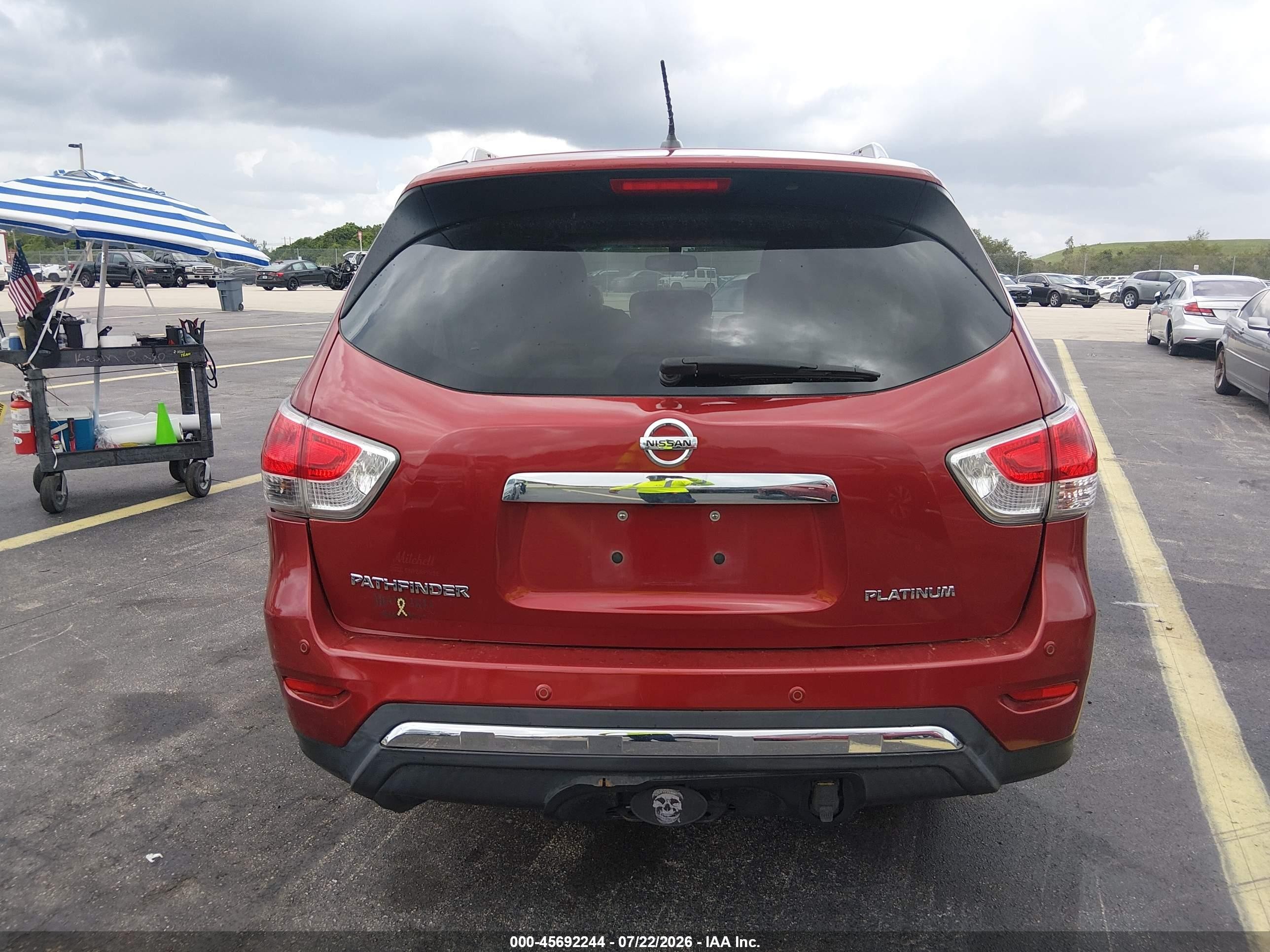 2013 Nissan Pathfinder Platinum Red vin: 5N1AR2MN6DC663830