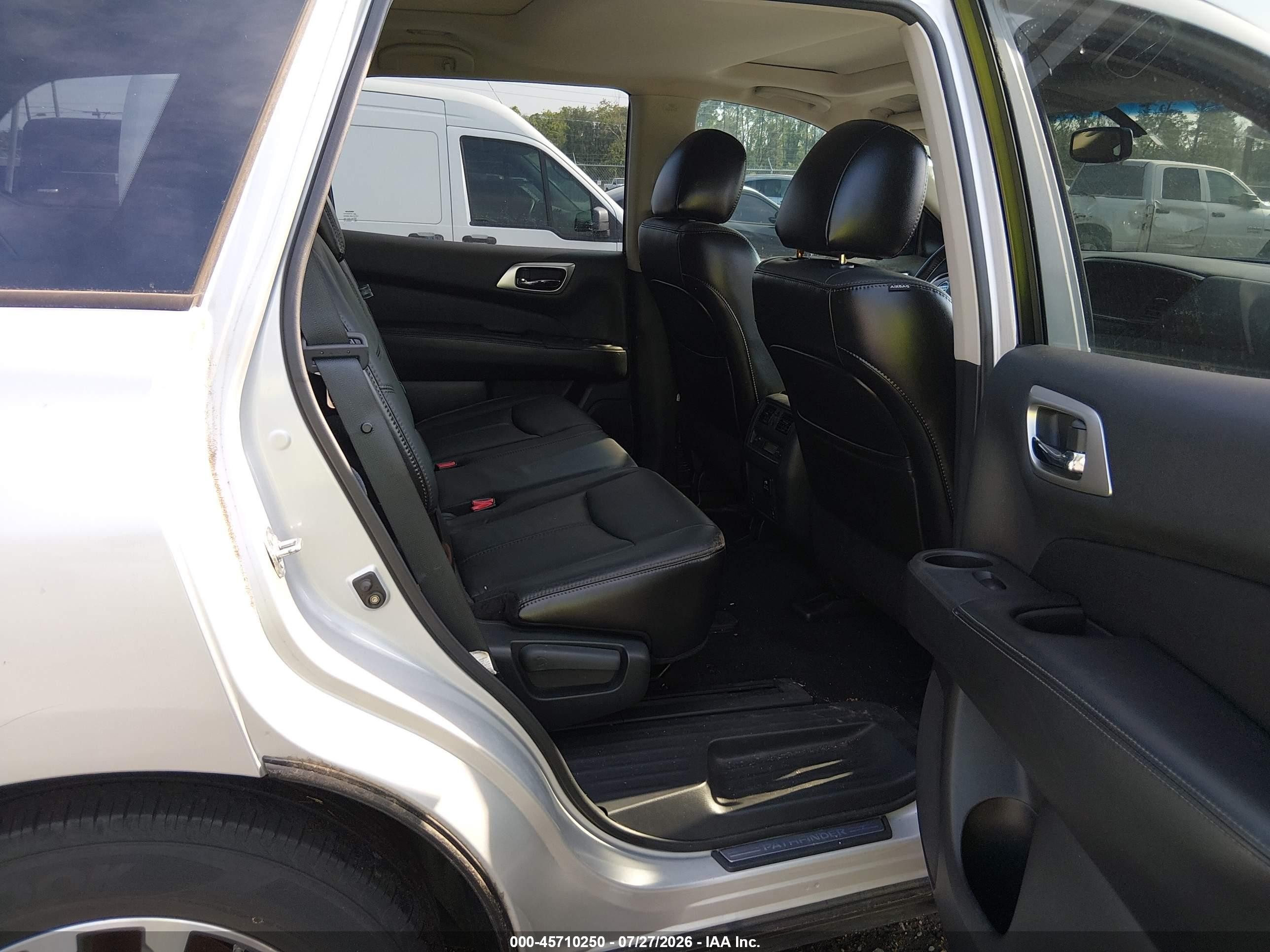 2014 Nissan Pathfinder S/sv/sl/platinum Silver vin: 5N1AR2MN6EC634930
