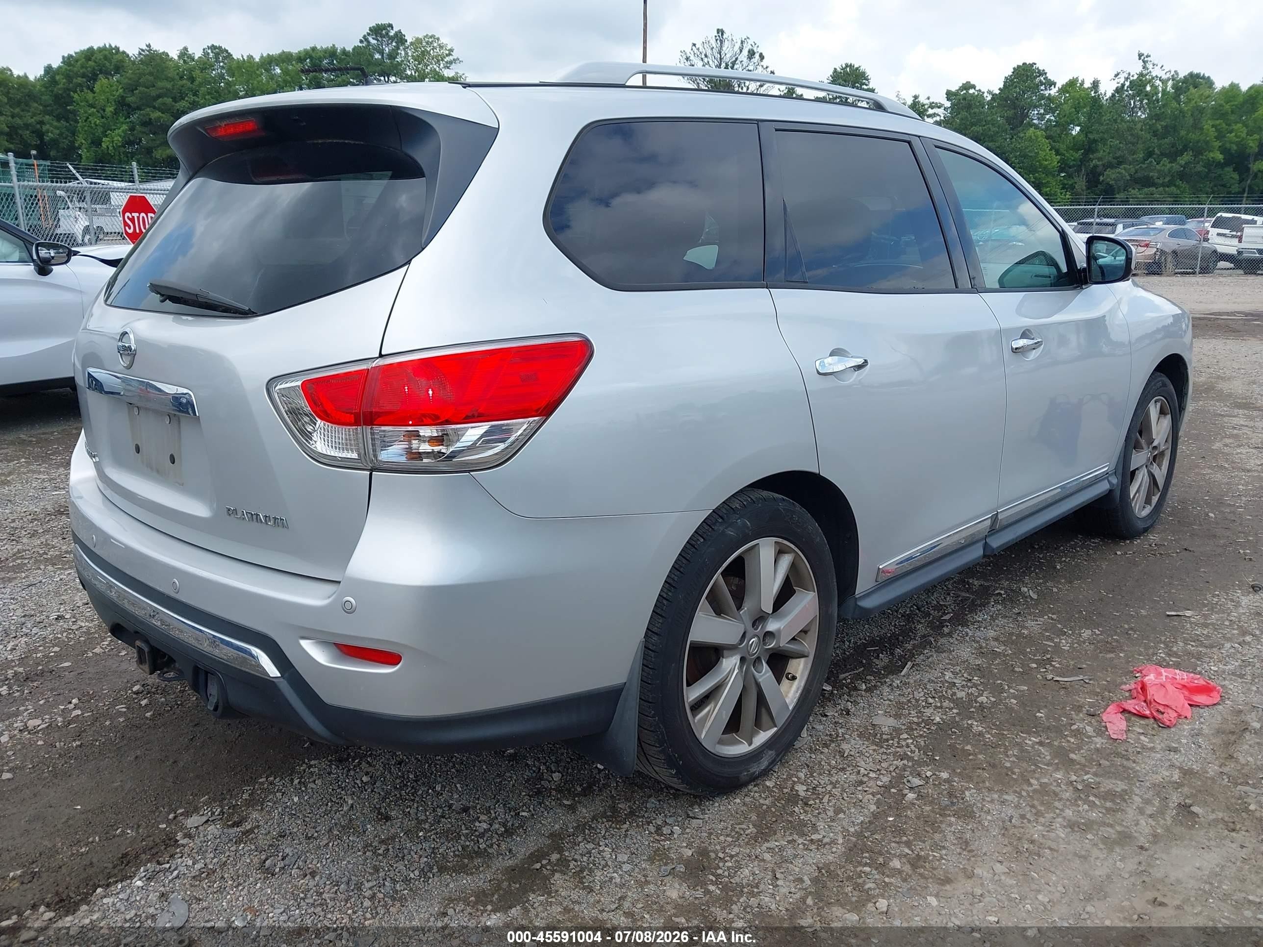 2014 Nissan Pathfinder Platinum Silver vin: 5N1AR2MN6EC641537