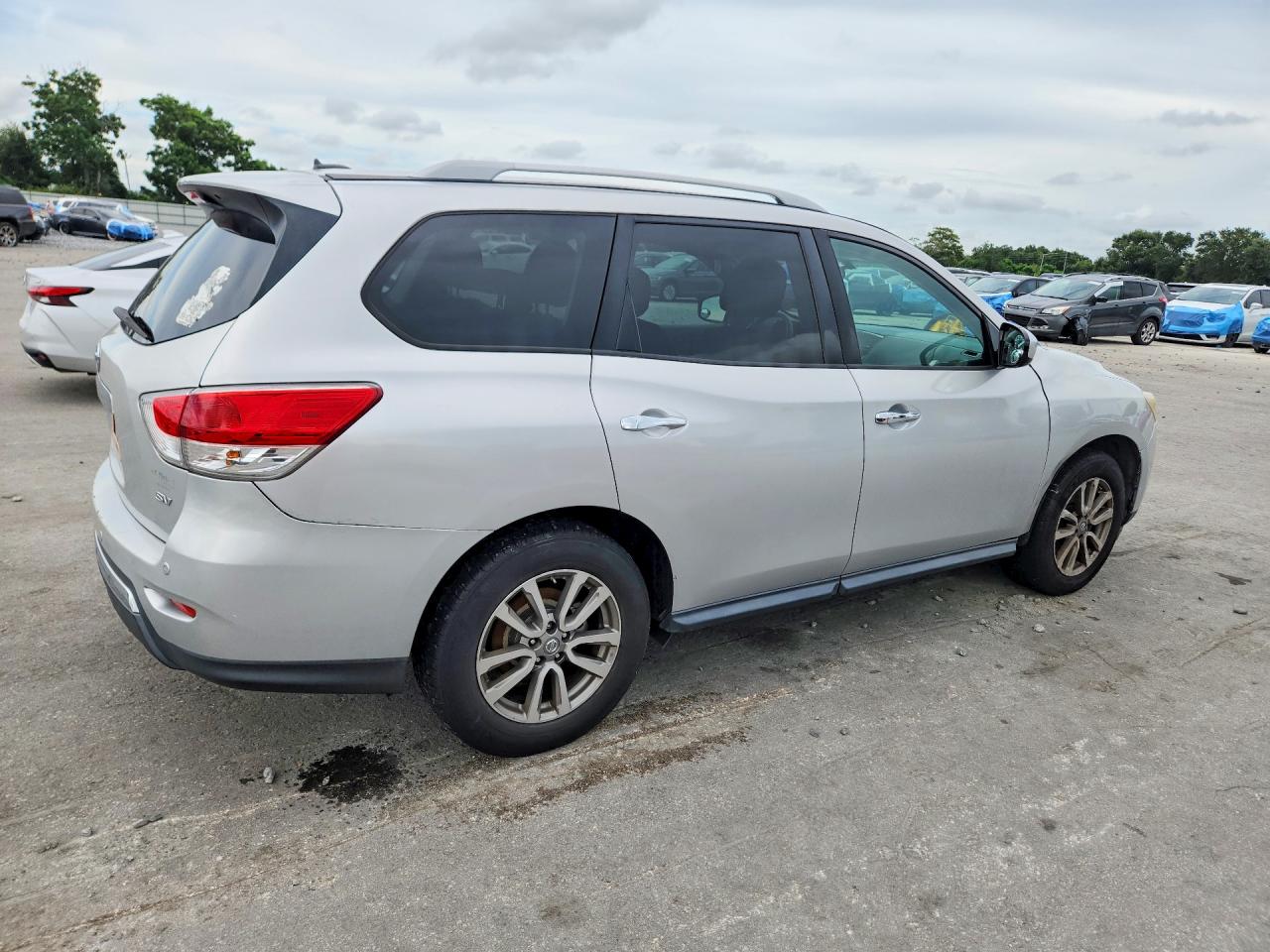 2014 Nissan Pathfinder Sv Silver vin: 5N1AR2MN6EC667541