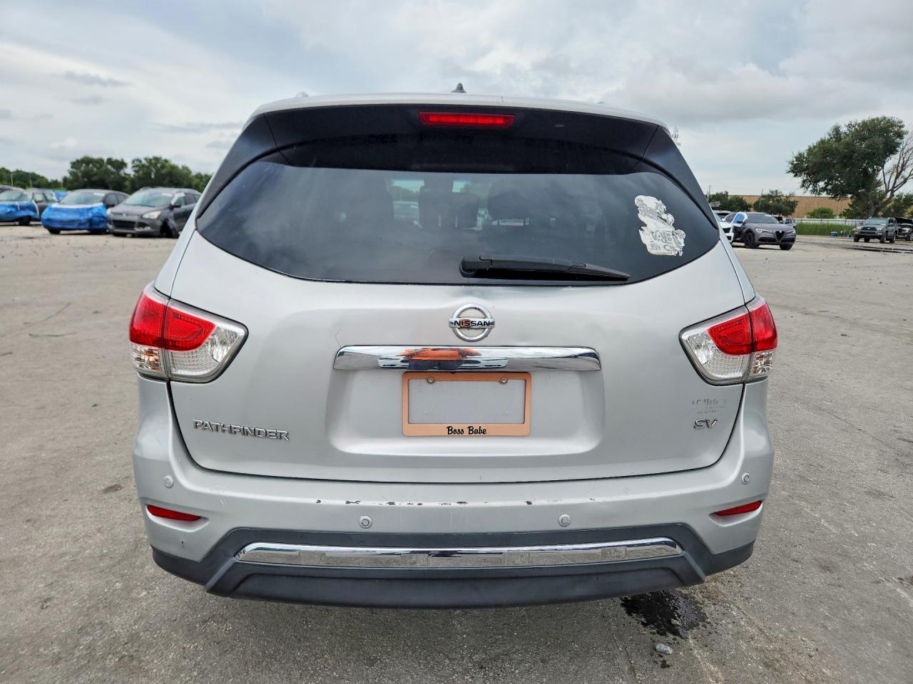 2014 Nissan Pathfinder Sv Silver vin: 5N1AR2MN6EC667541
