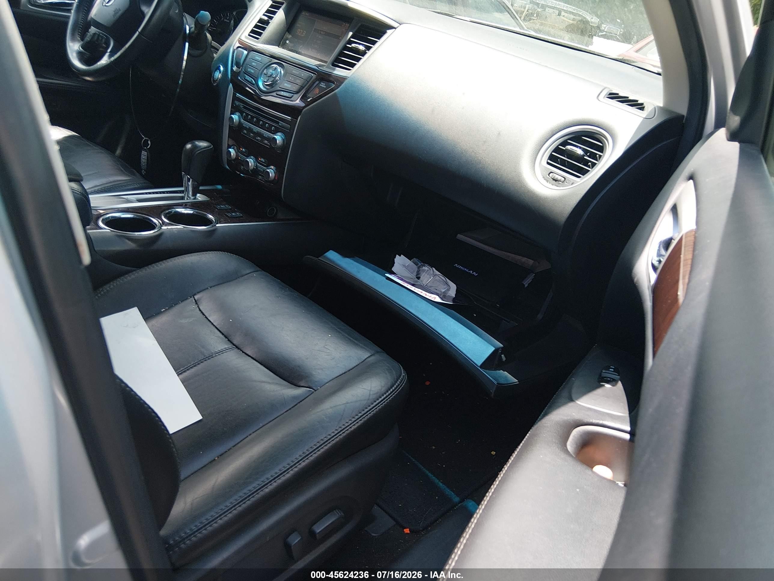 2014 Nissan Pathfinder Sl Серебряный vin: 5N1AR2MN6EC673128
