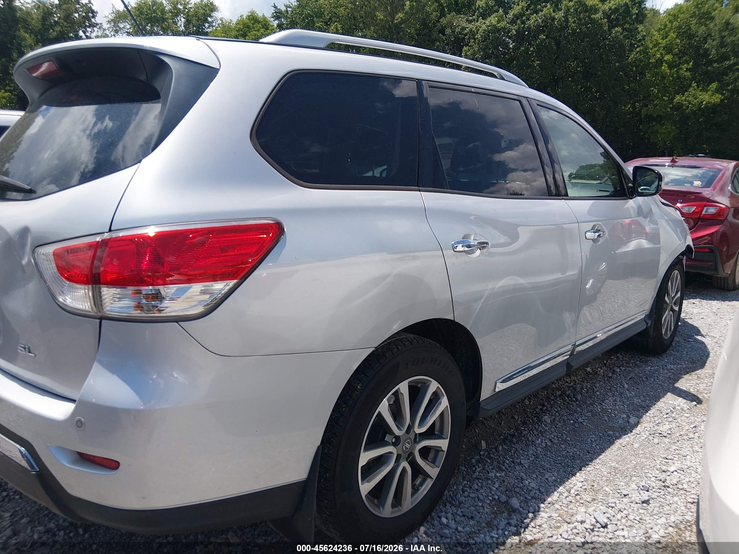 2014 Nissan Pathfinder Sl Серебряный vin: 5N1AR2MN6EC673128