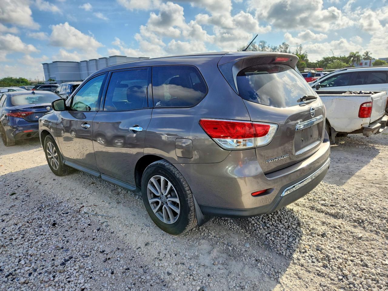 2014 Nissan Pathfinder S Серый vin: 5N1AR2MN6EC674280
