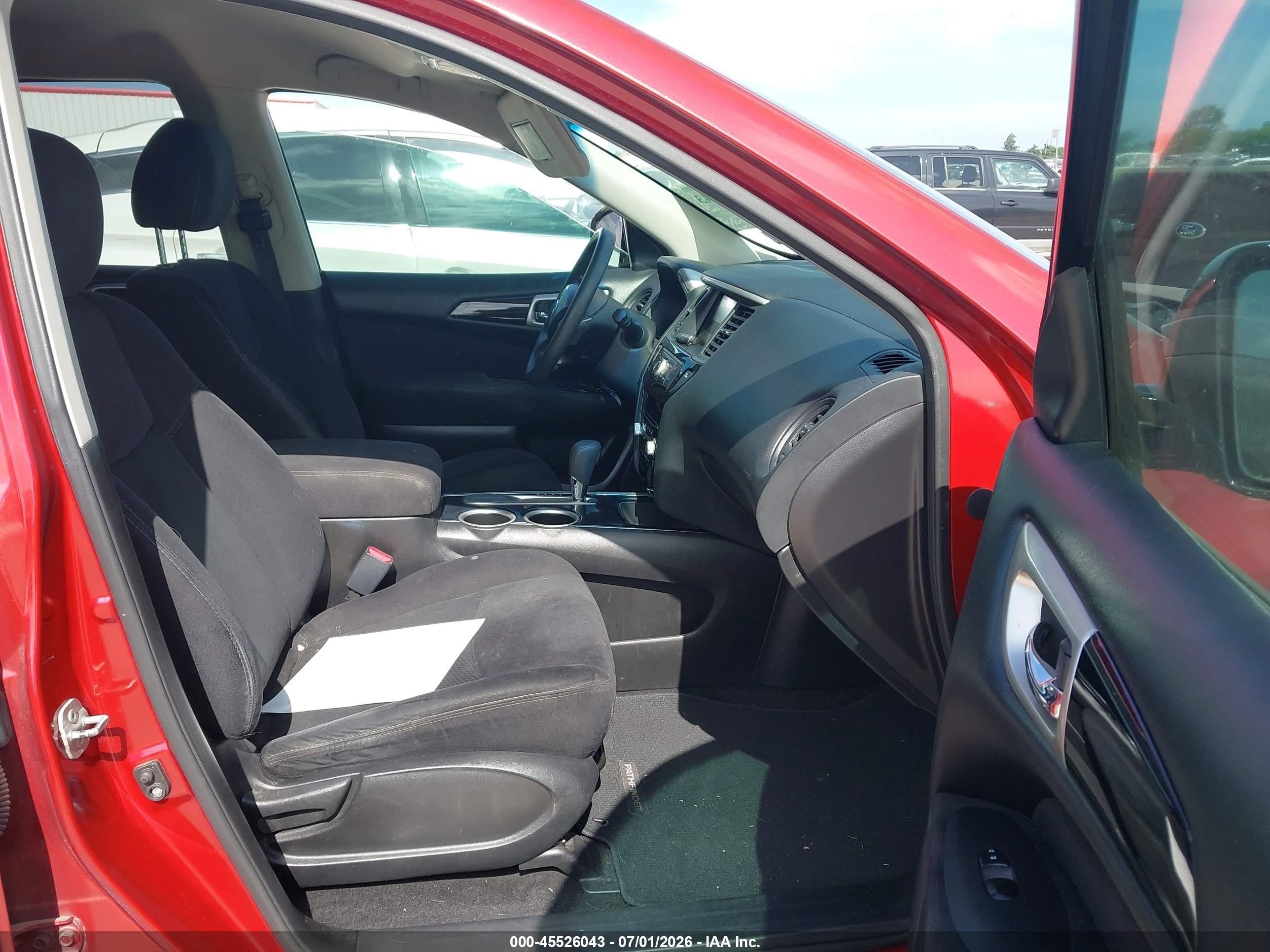 2014 Nissan Pathfinder S Red vin: 5N1AR2MN6EC718875