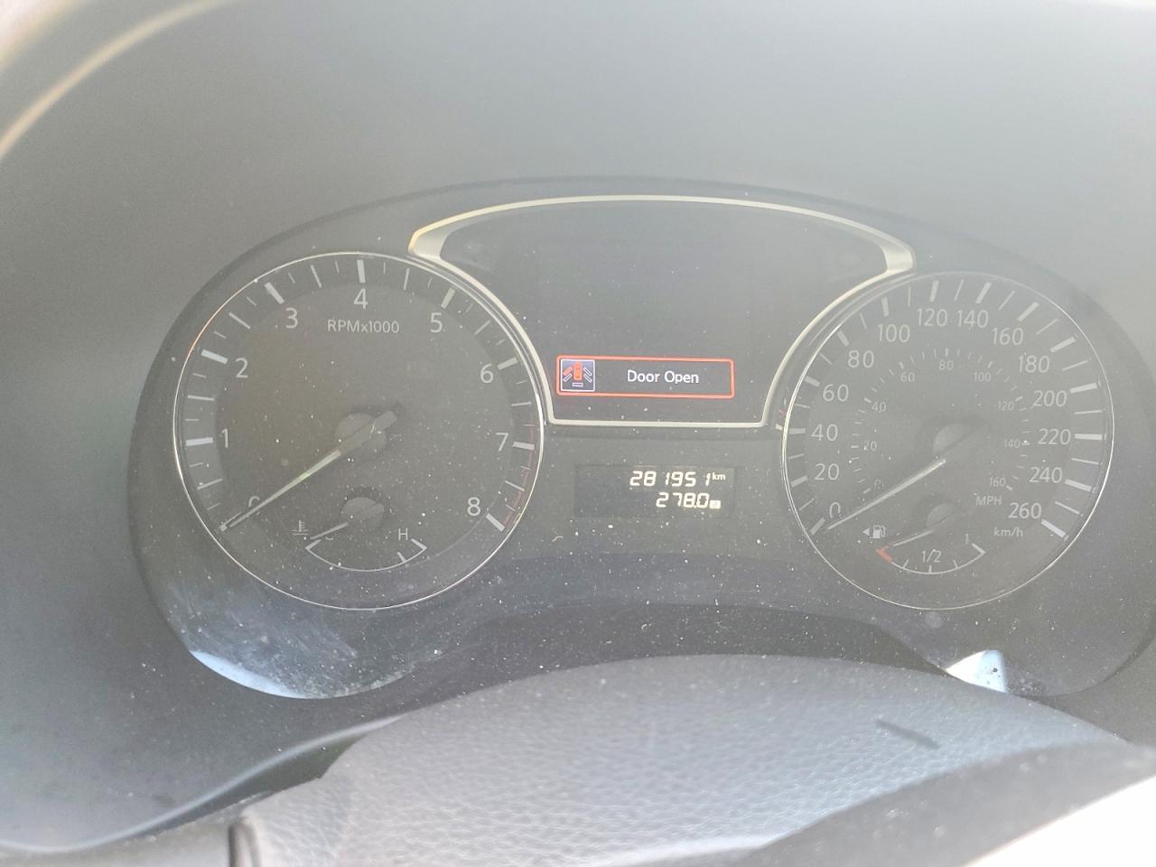 2014 Nissan Pathfinder S Silver vin: 5N1AR2MN6EC720111