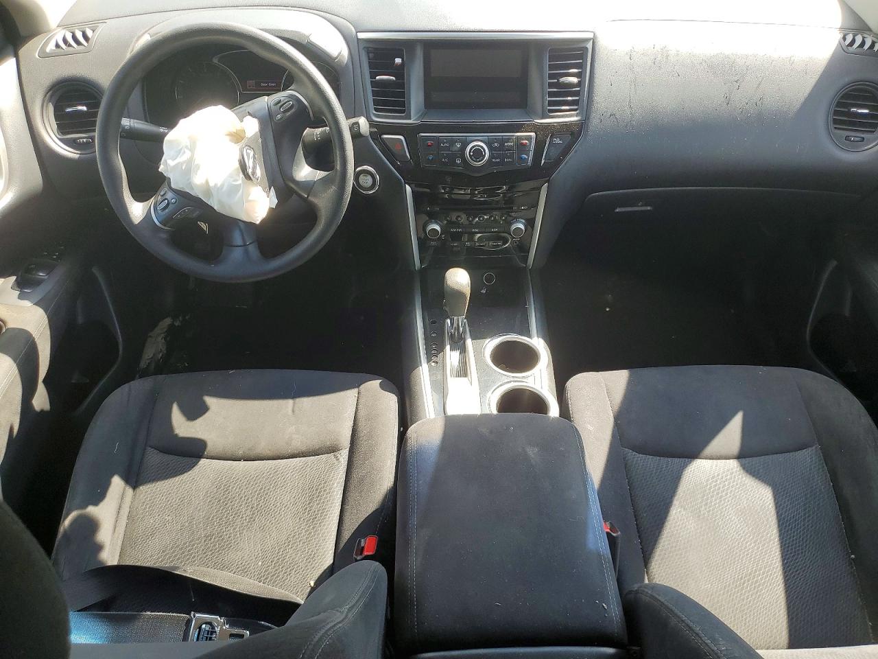 2014 Nissan Pathfinder S Silver vin: 5N1AR2MN6EC720111