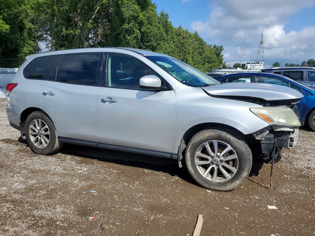 2014 Nissan Pathfinder S Silver vin: 5N1AR2MN6EC720111