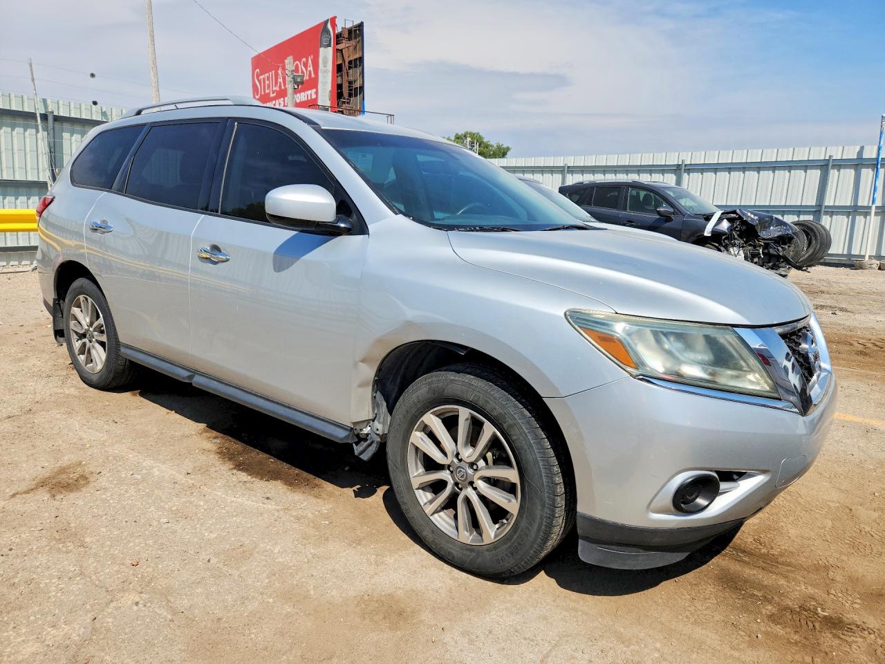 2014 Nissan Pathfinder Sv Silver vin: 5N1AR2MN6EC720657