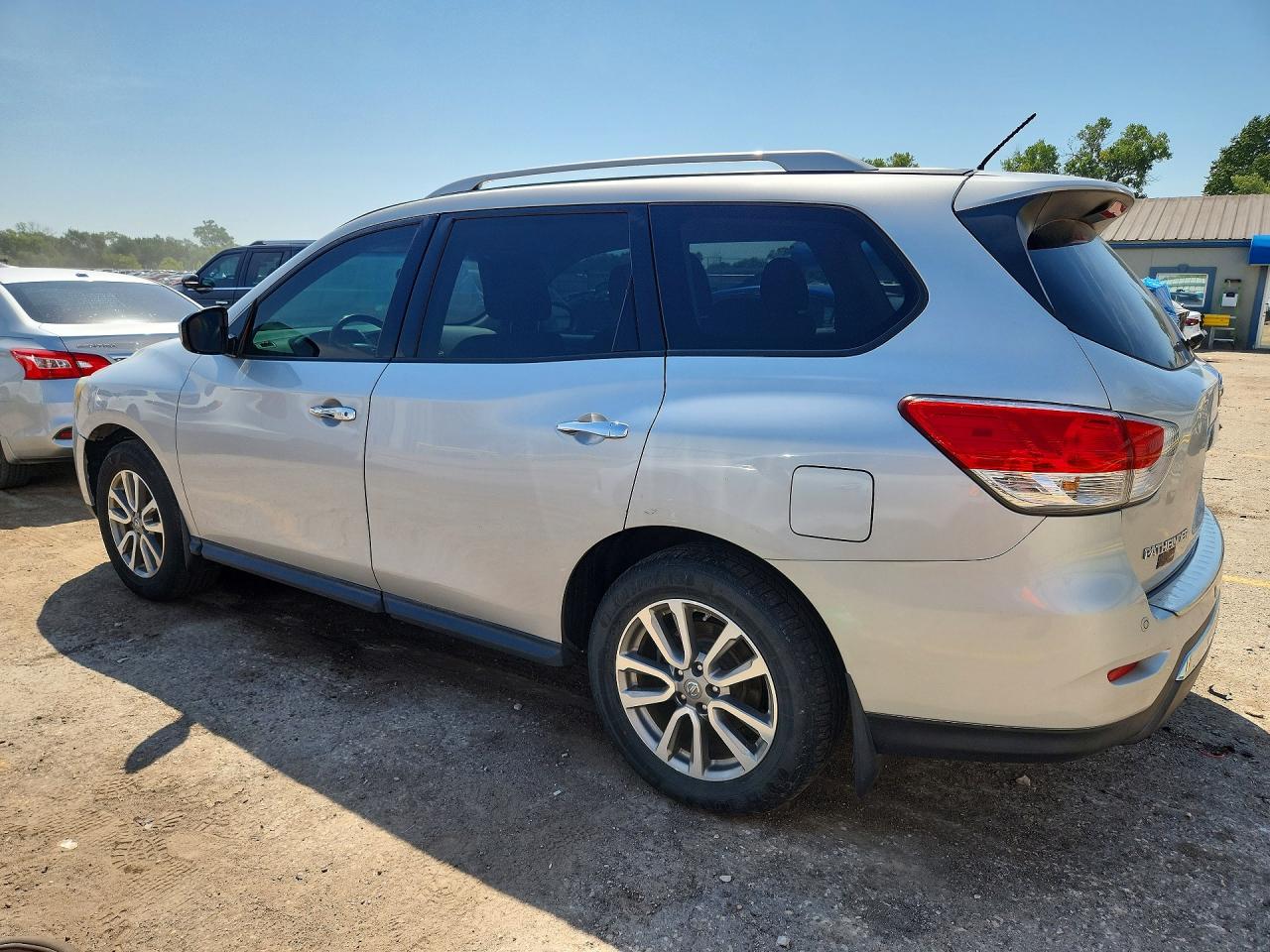 2014 Nissan Pathfinder Sv Silver vin: 5N1AR2MN6EC720657