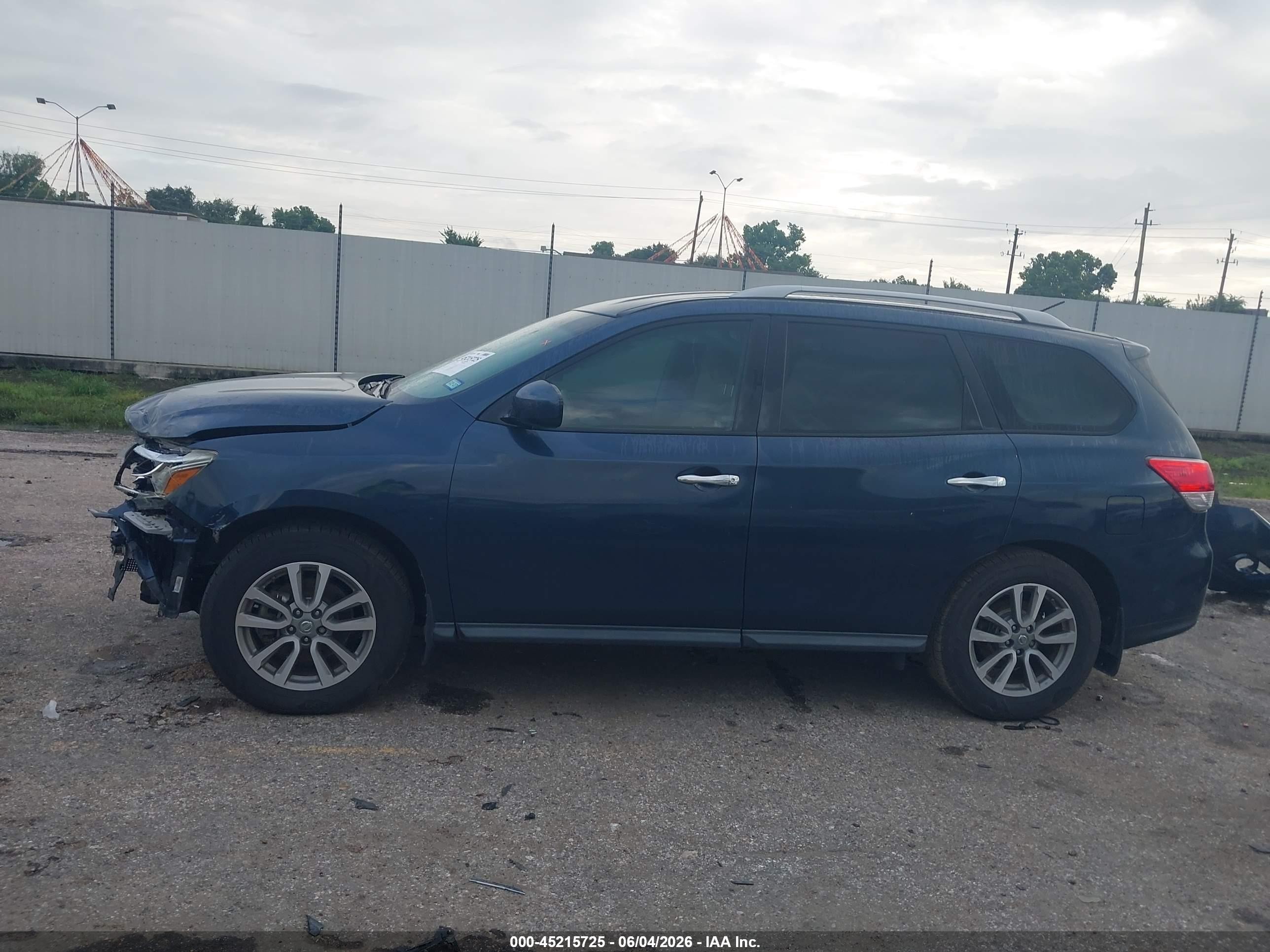 2014 Nissan Pathfinder Sv Dark Blue vin: 5N1AR2MN6EC732226