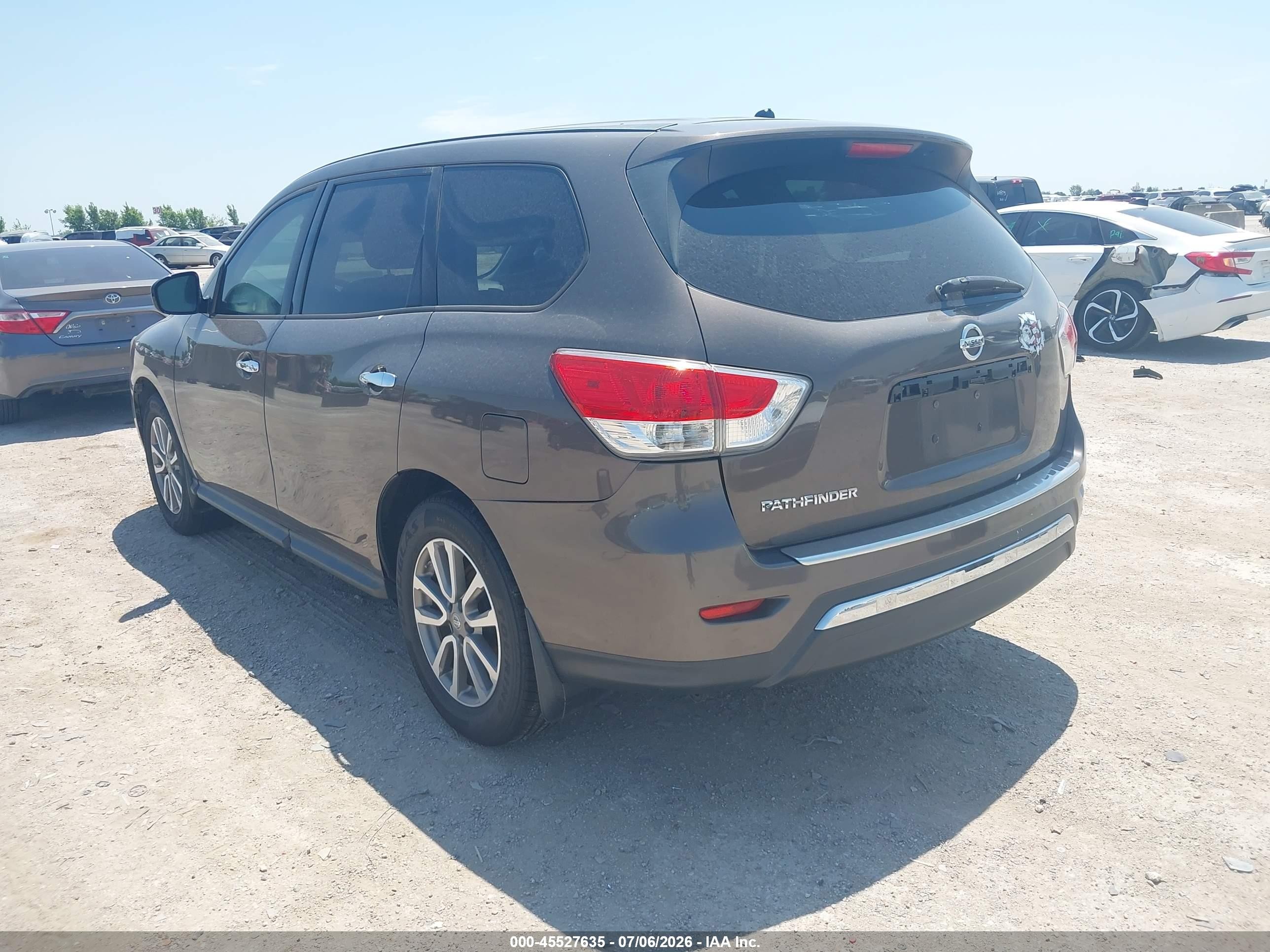 2015 Nissan Pathfinder S Brown vin: 5N1AR2MN6FC606305