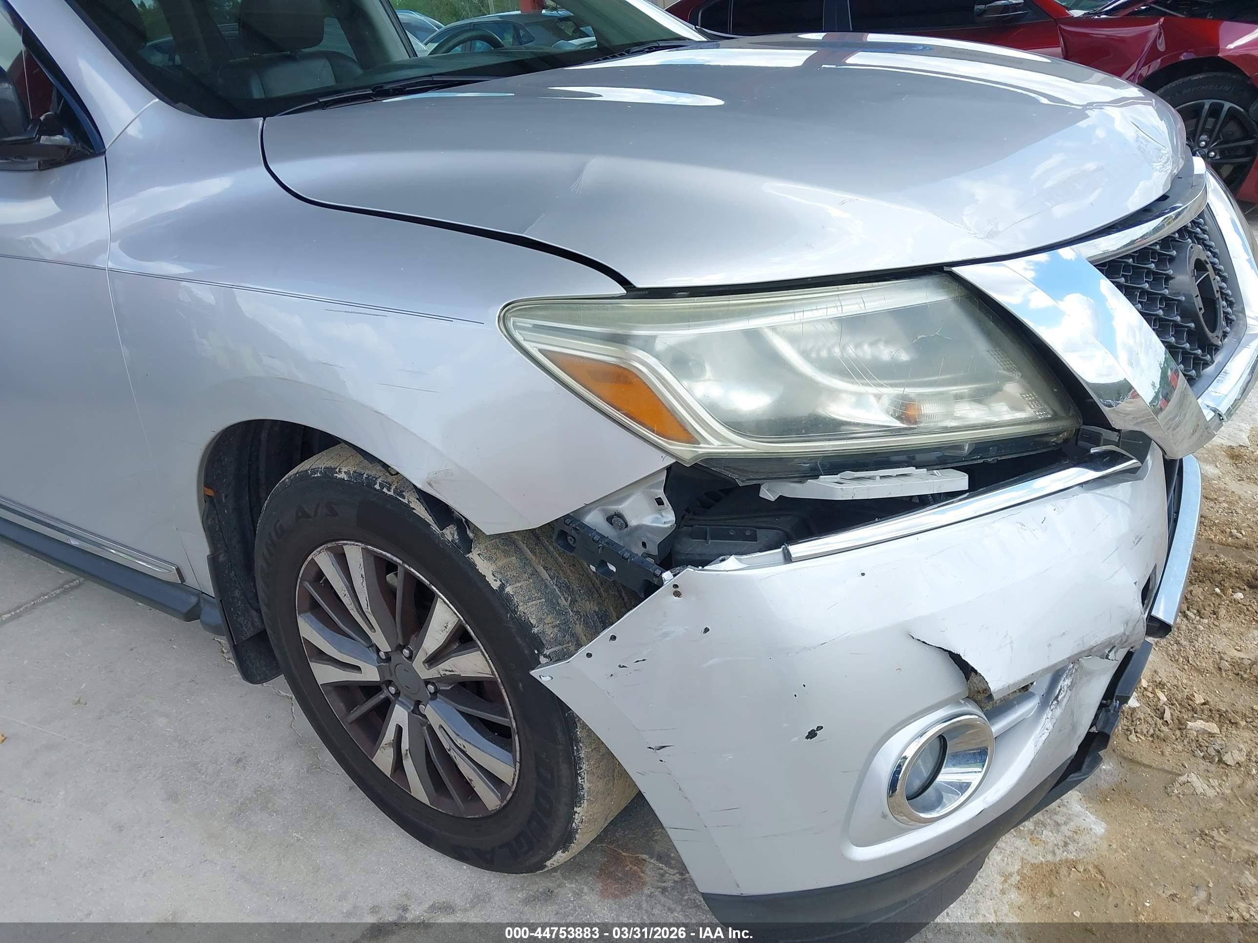 2015 Nissan Pathfinder Sl Silver vin: 5N1AR2MN6FC620415