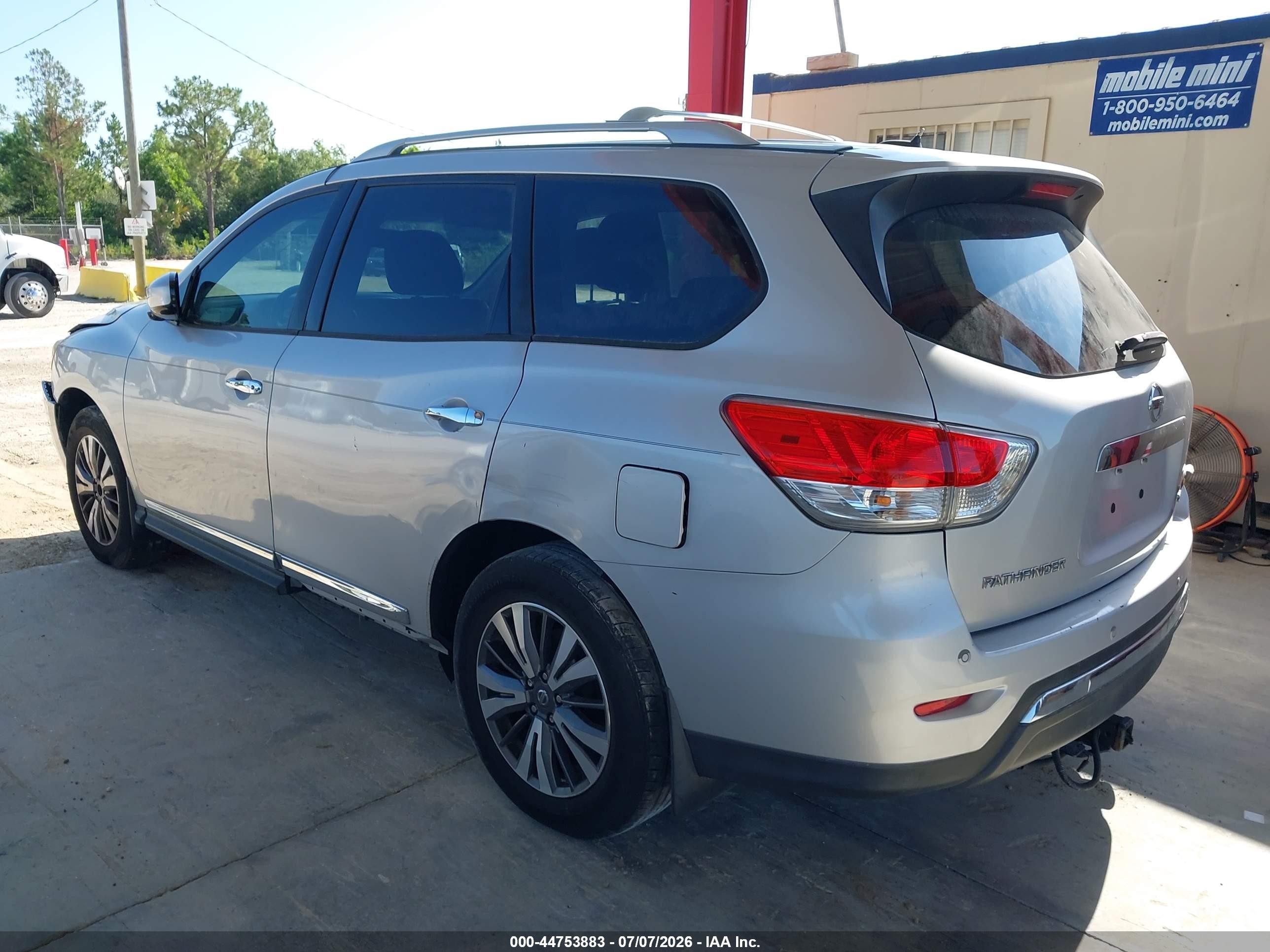 2015 Nissan Pathfinder Sl Silver vin: 5N1AR2MN6FC620415